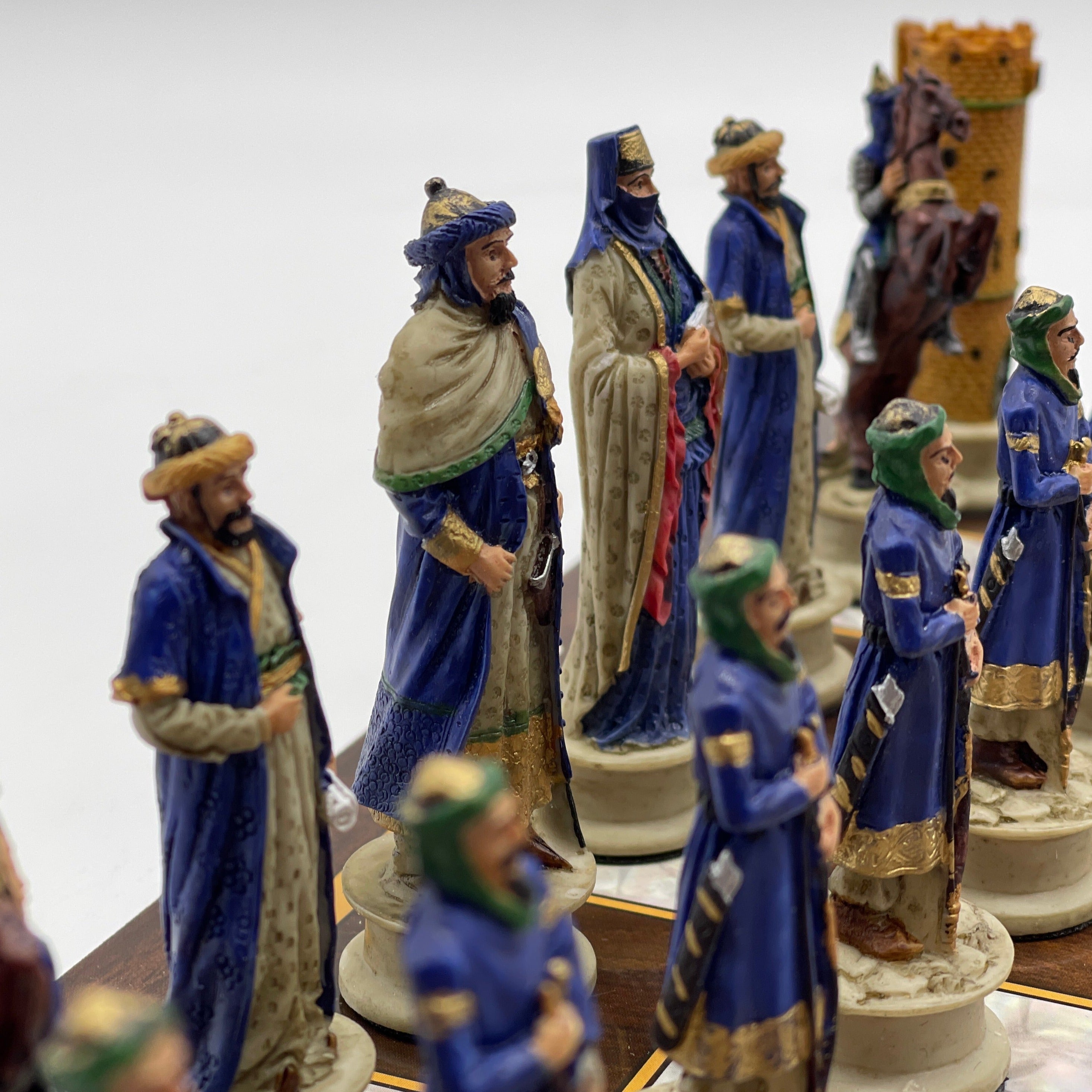 14.5" Brown Marble Pattern Wooden Chess Board With Crusaders Chess Pieces