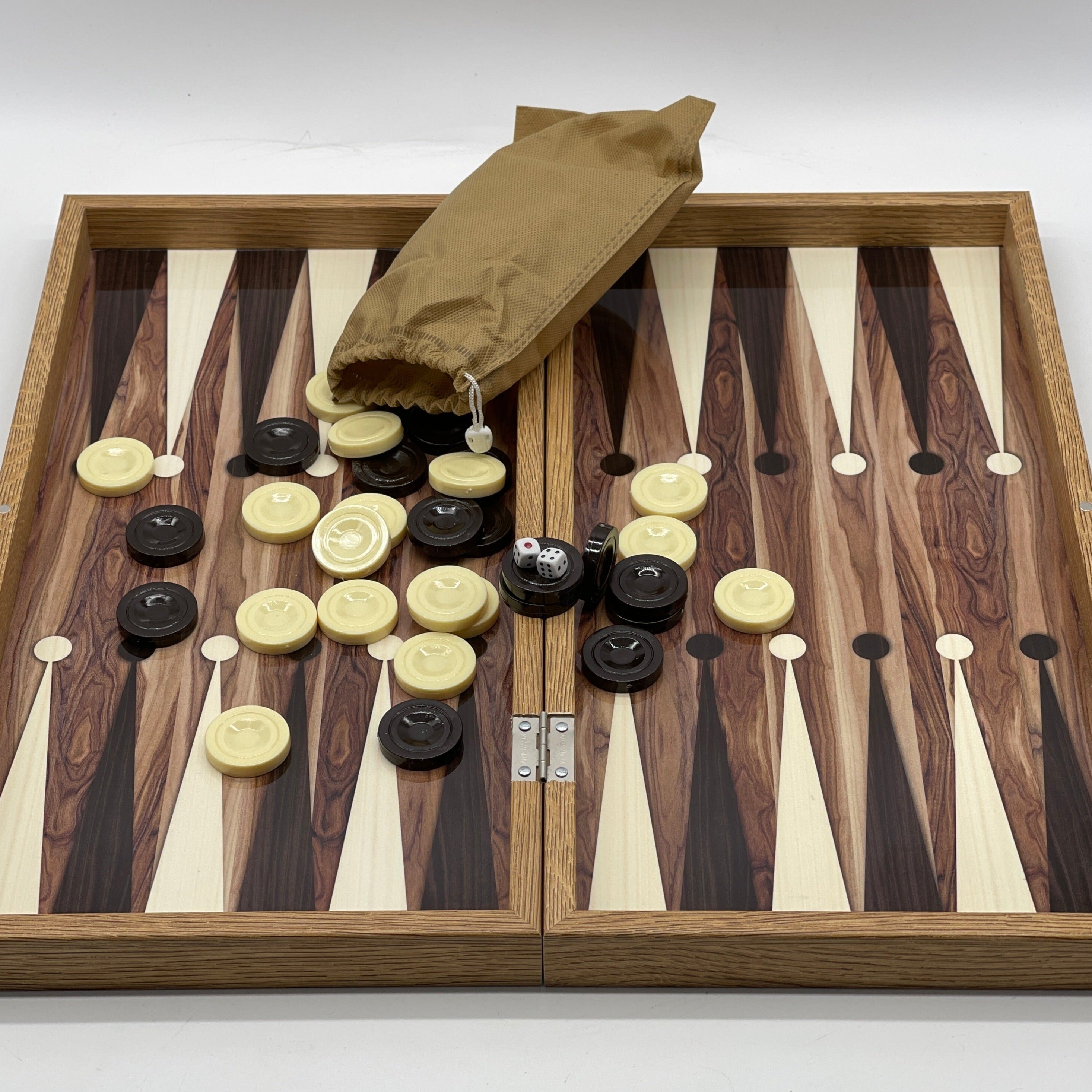 Handmade Brown Pattern Backgammon Set And Polyester Camelot Chess Pieces