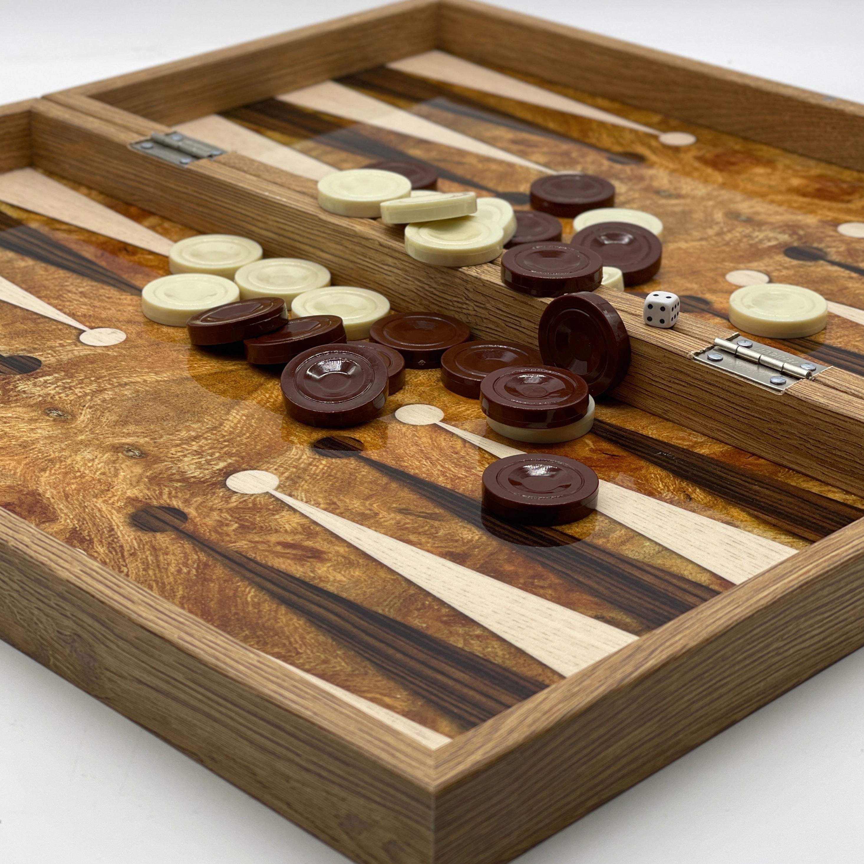 Handmade Walnut Pattern Backgammon Set With Wooden Chess Pieces