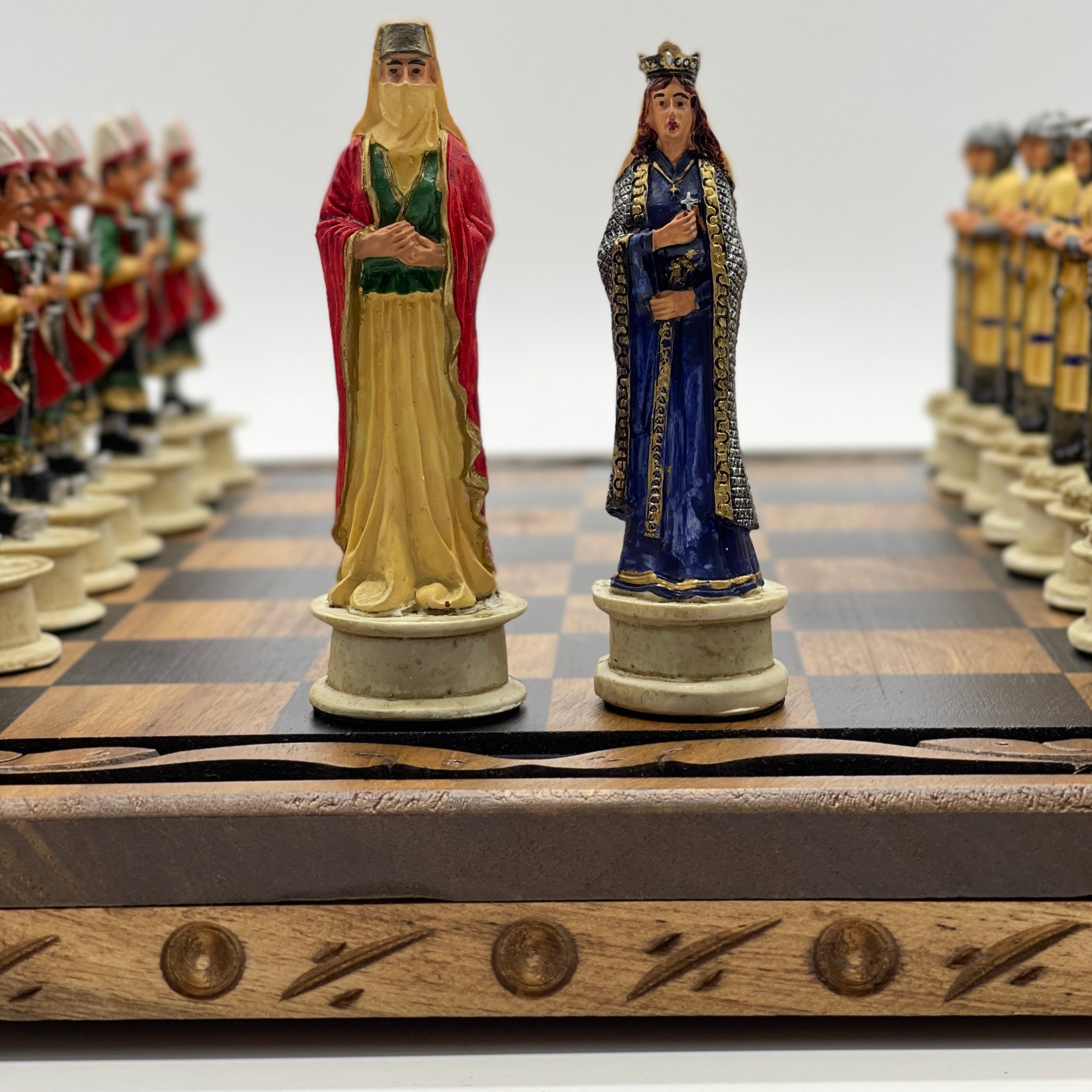 Handmade Wooden Chess Set With Large Ottomans Polyester Chess Pieces