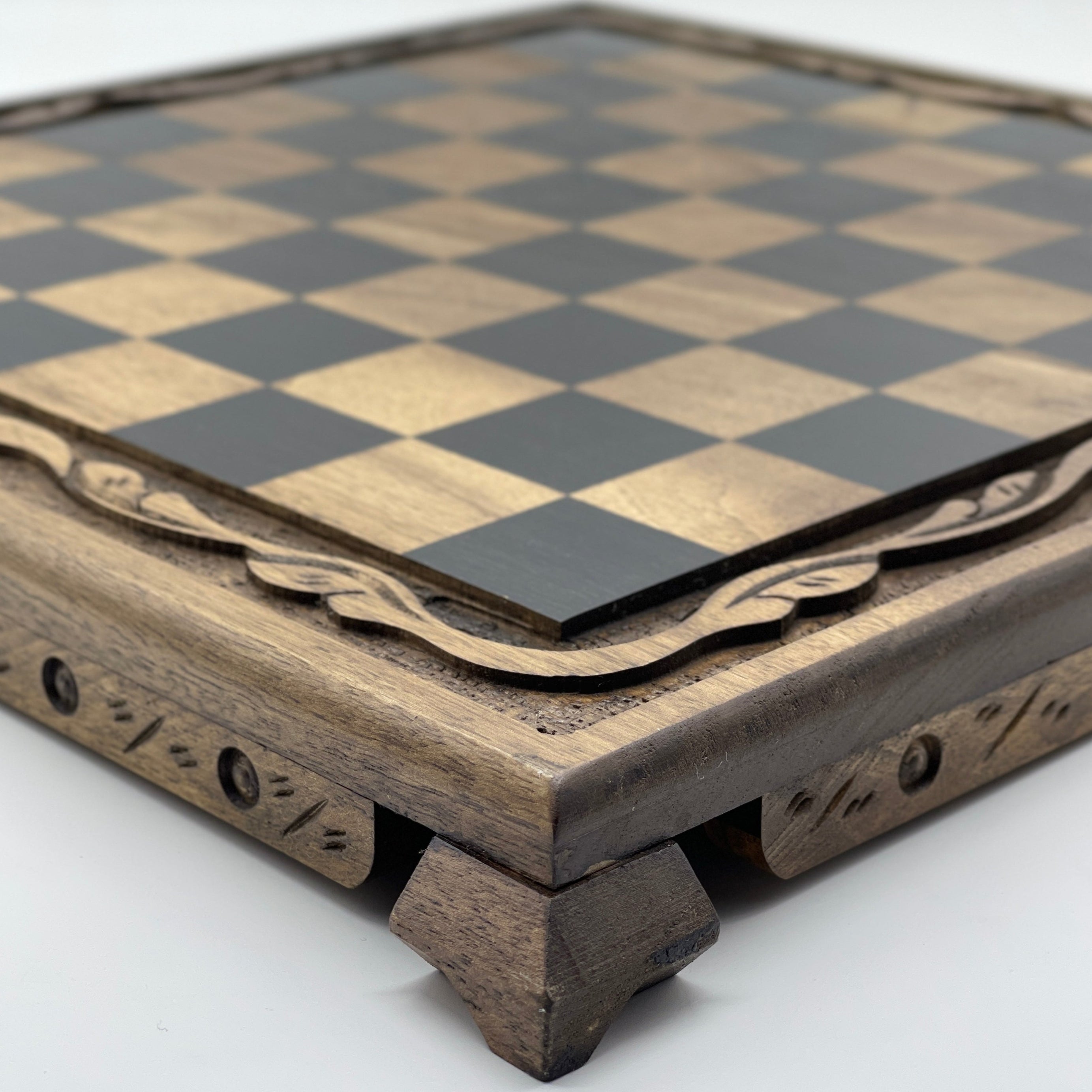 Polyester Stone Wooden Chess Set With Wooden Luxury Chess Board With Legs