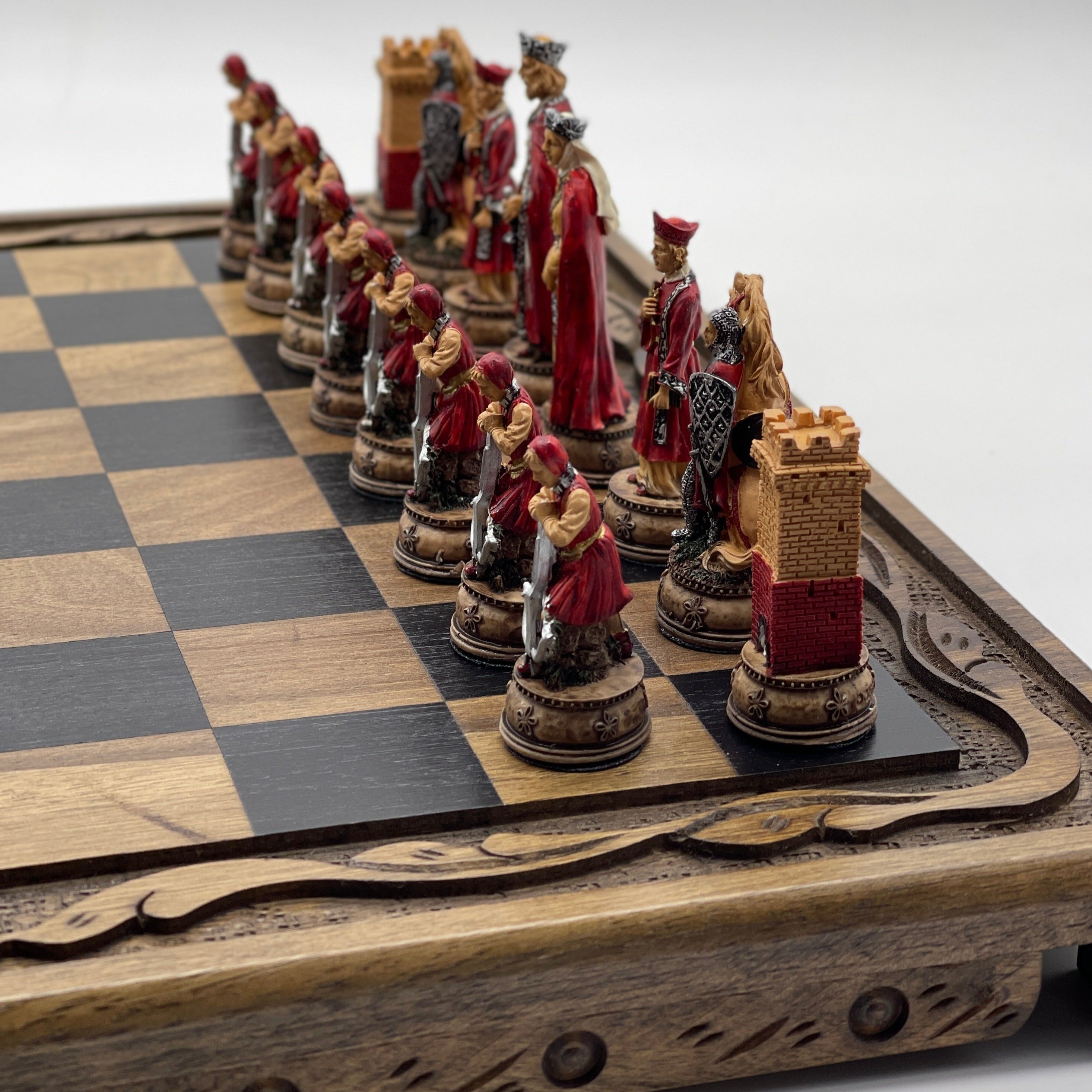 Polyester Stone Wooden Chess Set With Wooden Luxury Chess Board With Legs