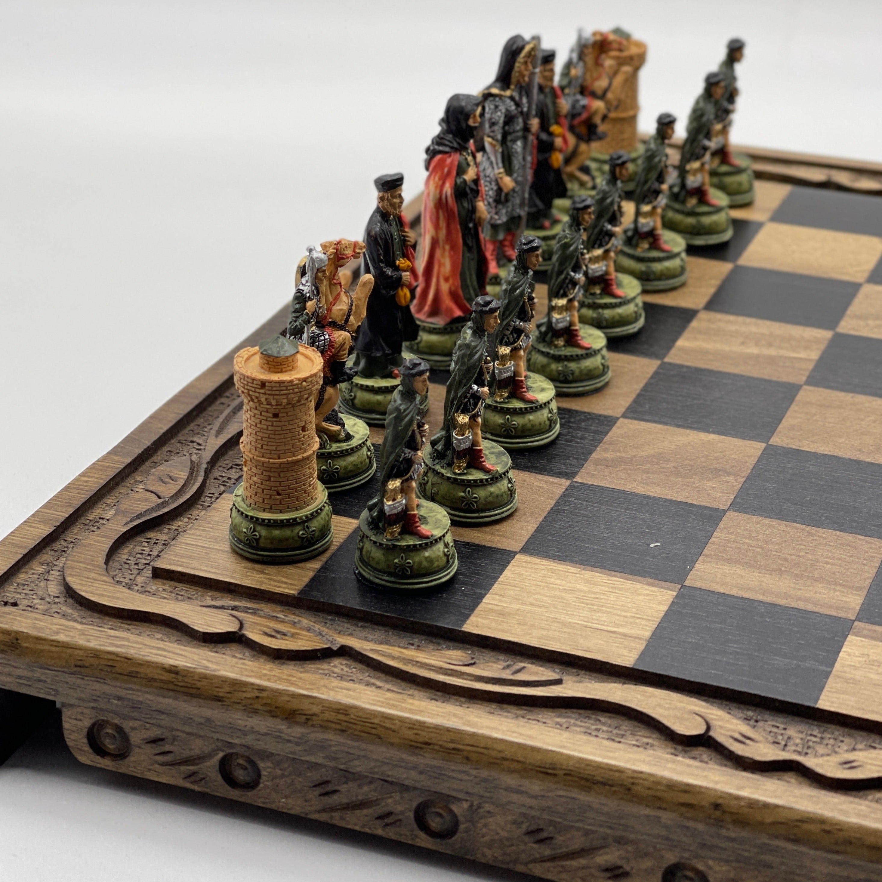 Polyester Stone Wooden Chess Set With Wooden Luxury Chess Board With Legs