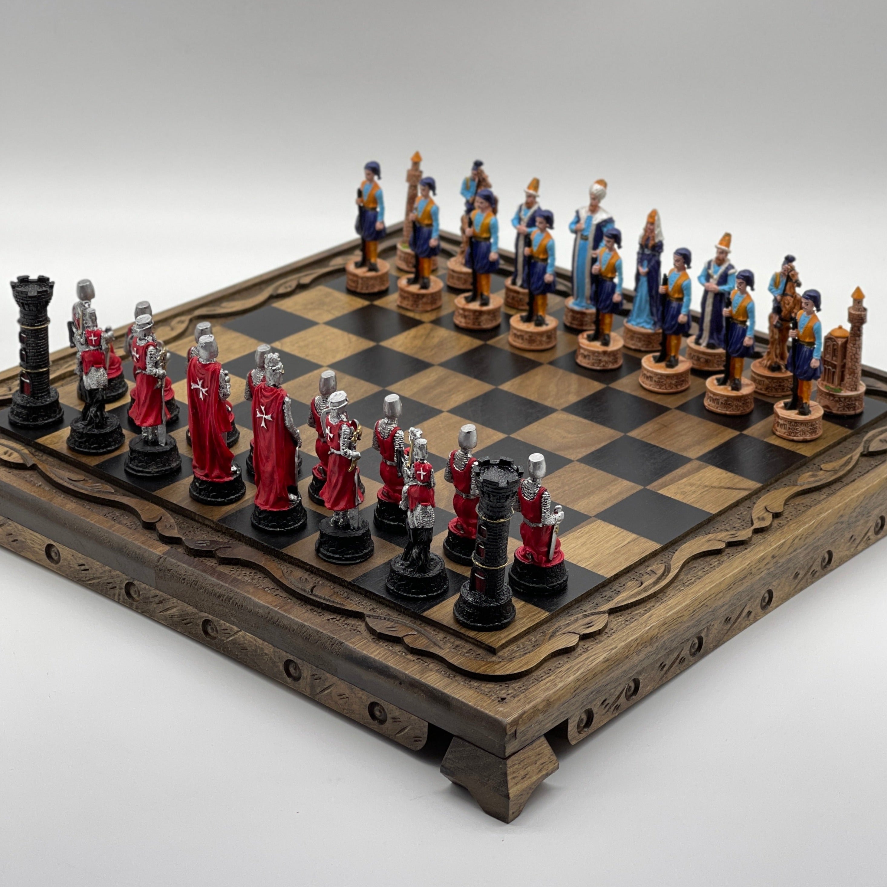 Polyester Stone Wooden Chess Set With Wooden Luxury Chess Board With Legs