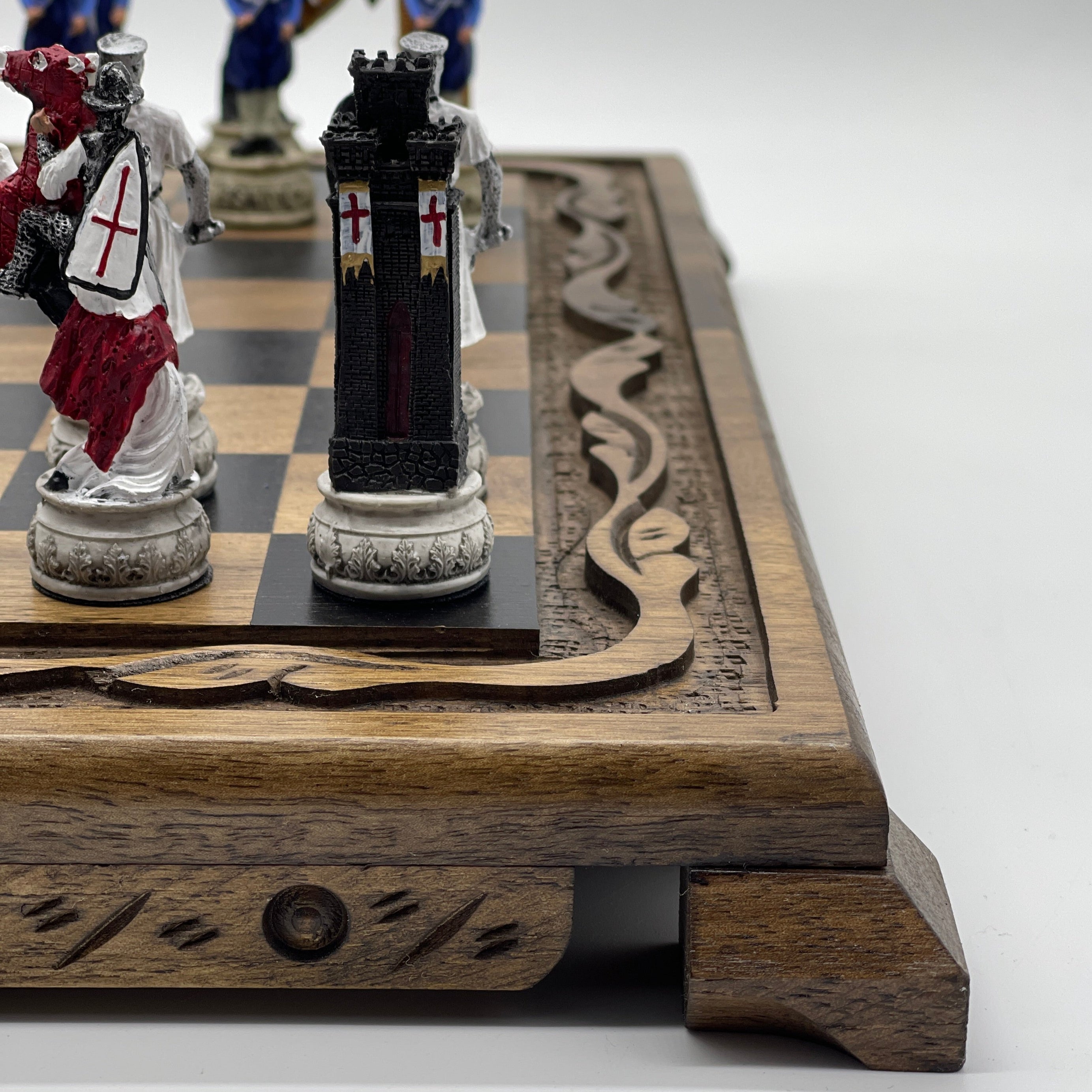 Polyester Stone Wooden Chess Set with Wooden Luxury Chess Board with Legs