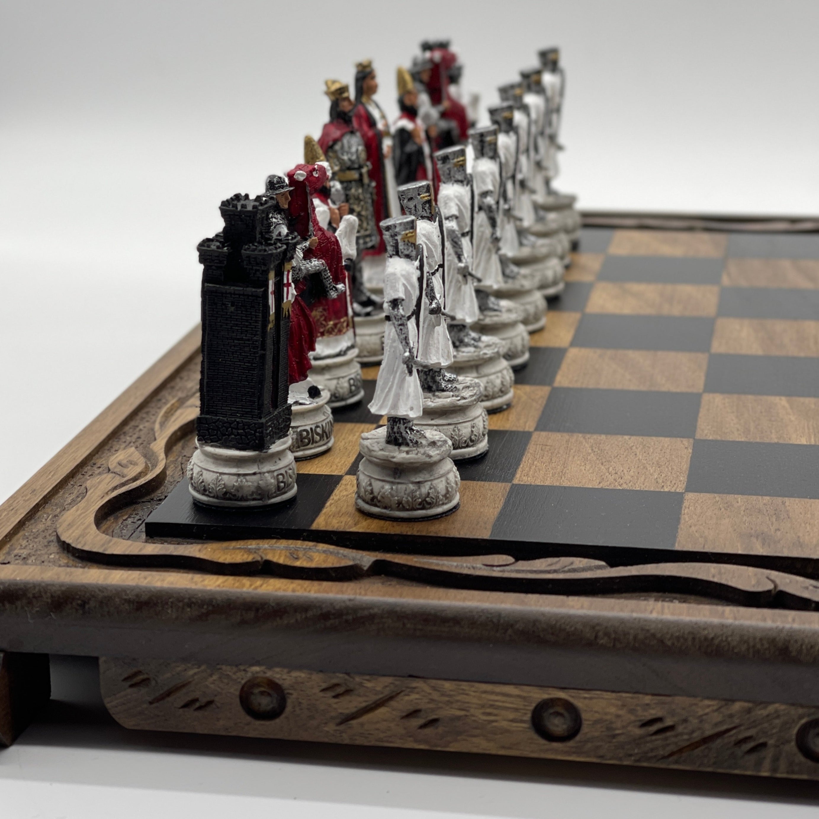 Polyester Stone Wooden Chess Set with Wooden Luxury Chess Board with Legs