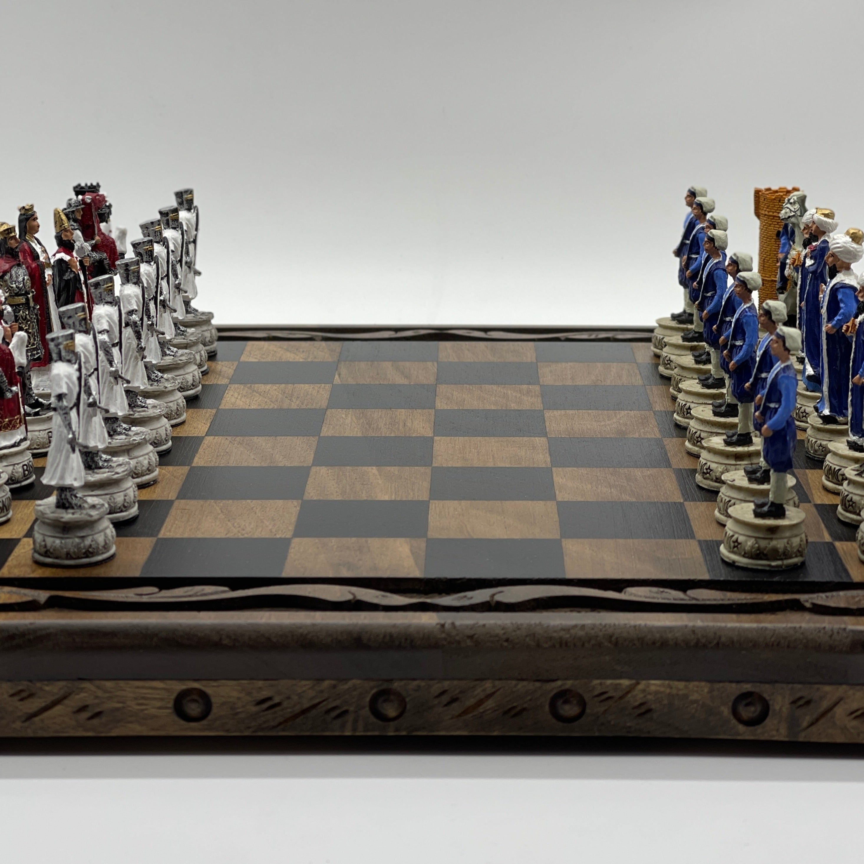 Polyester Stone Wooden Chess Set with Wooden Luxury Chess Board with Legs