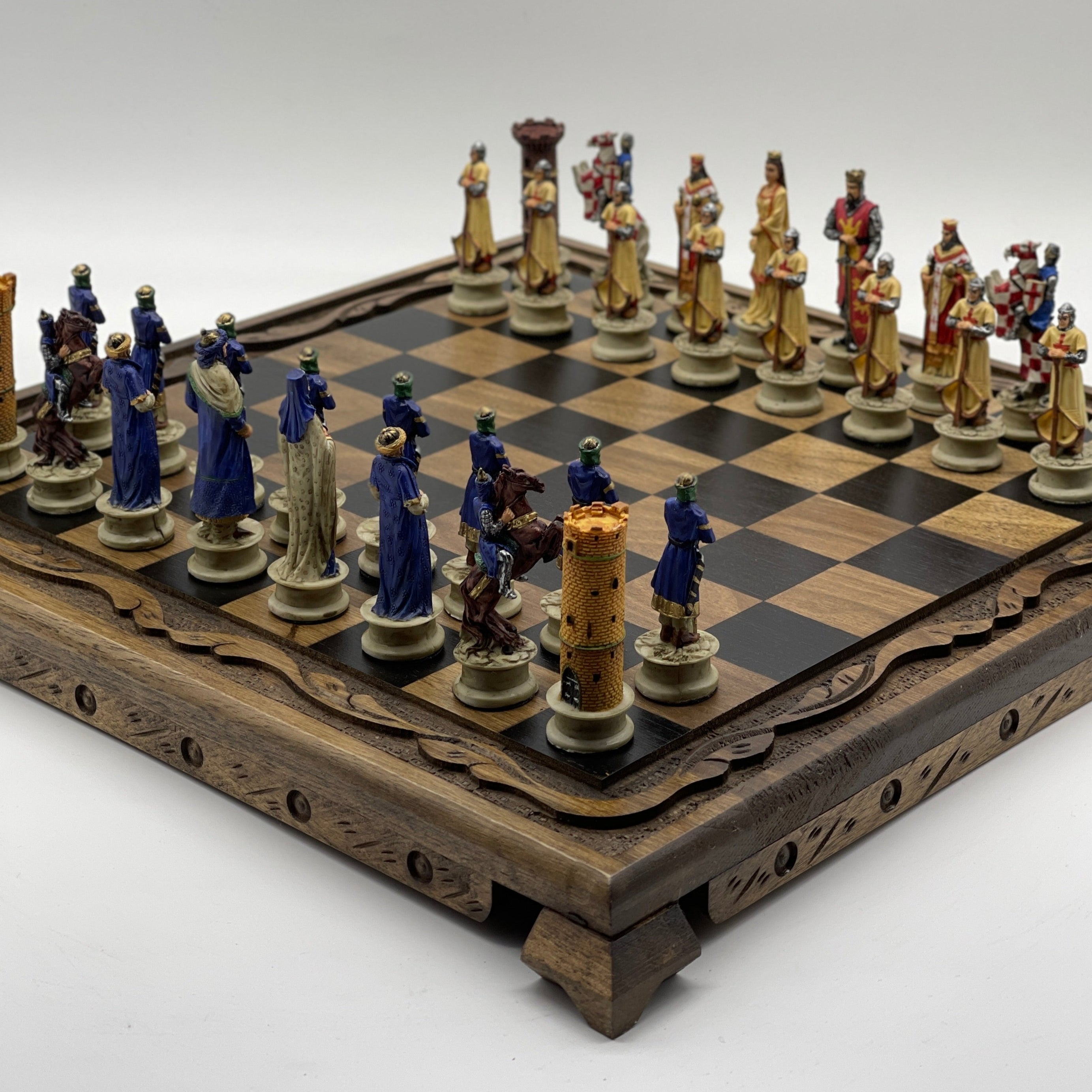 Polyester Stone Wooden Chess Set With Wooden Luxury Chess Board With Legs