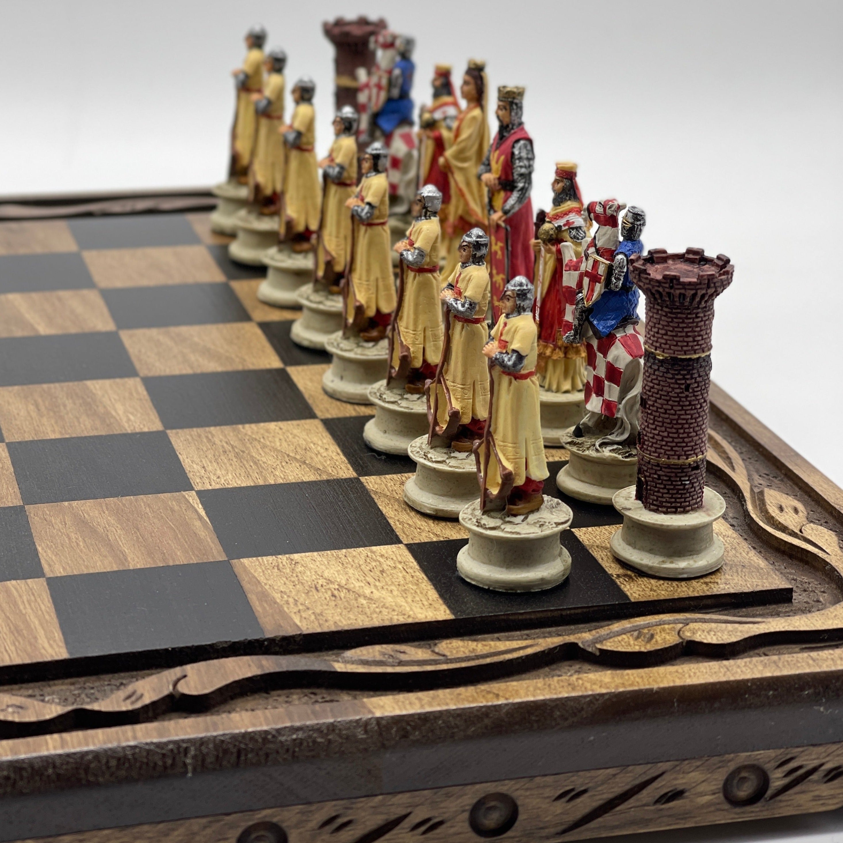 Polyester Stone Wooden Chess Set With Wooden Luxury Chess Board With Legs