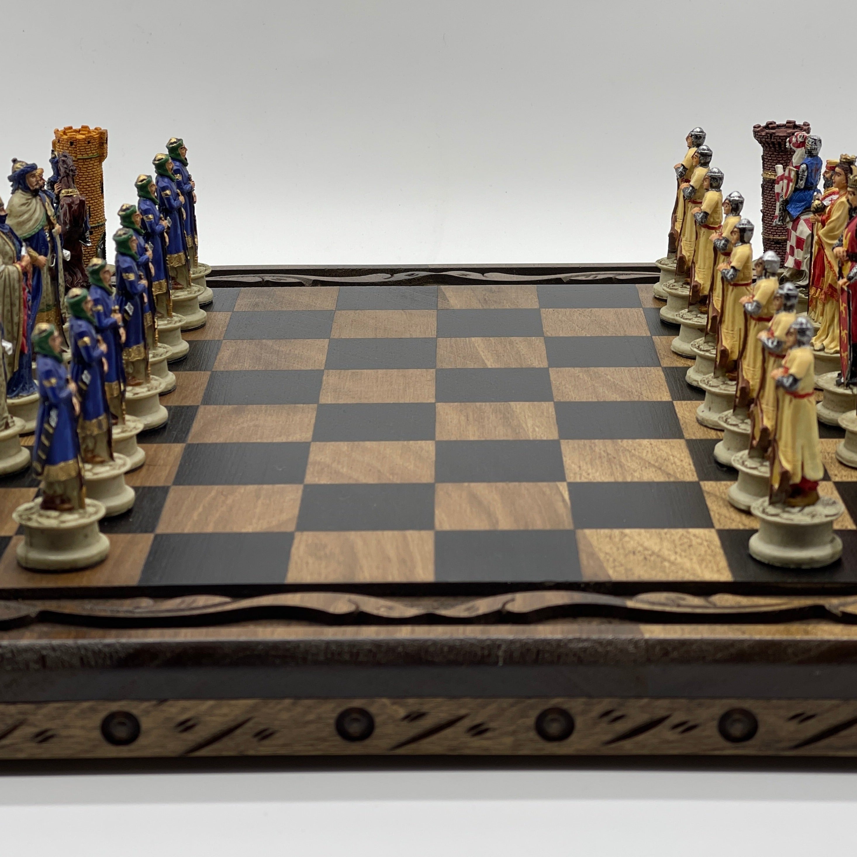 Polyester Stone Wooden Chess Set With Wooden Luxury Chess Board With Legs