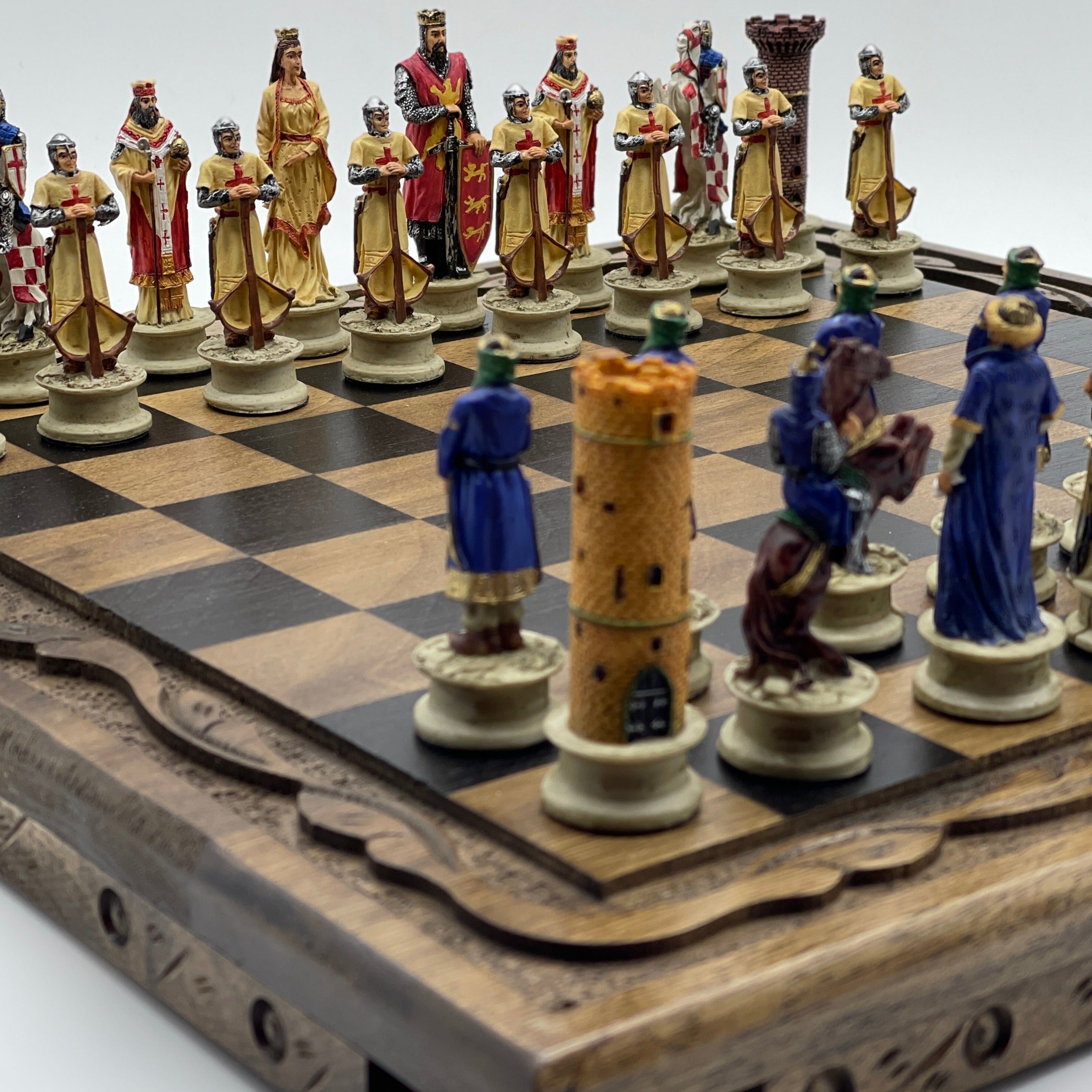 Polyester Stone Wooden Chess Set With Wooden Luxury Chess Board With Legs