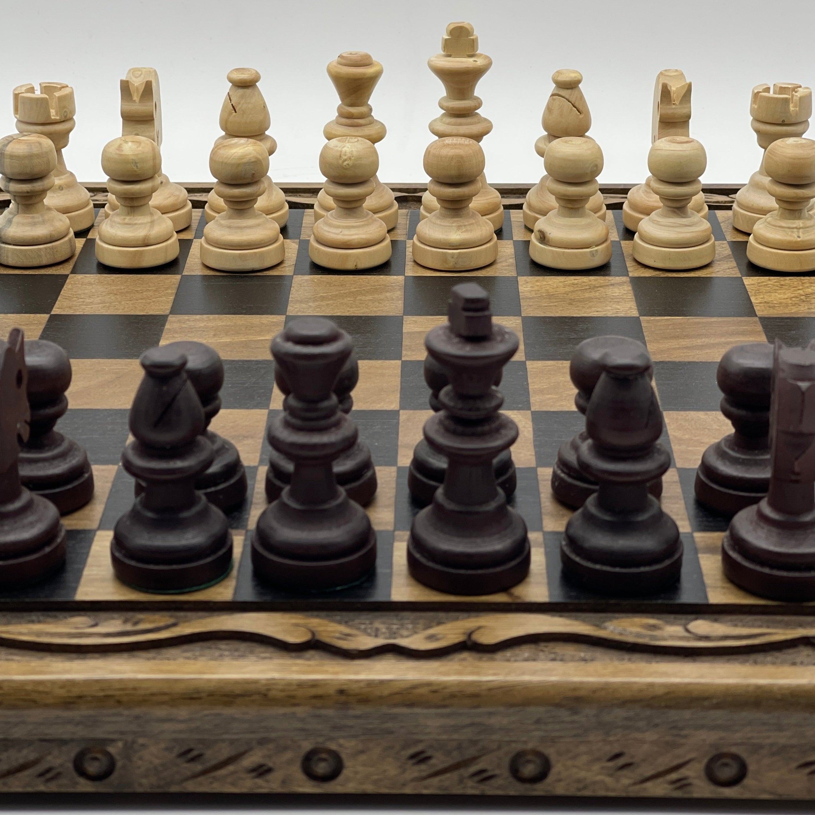 Wooden Stone Wooden Chess Set With Wooden Luxury Chess Board With Legs