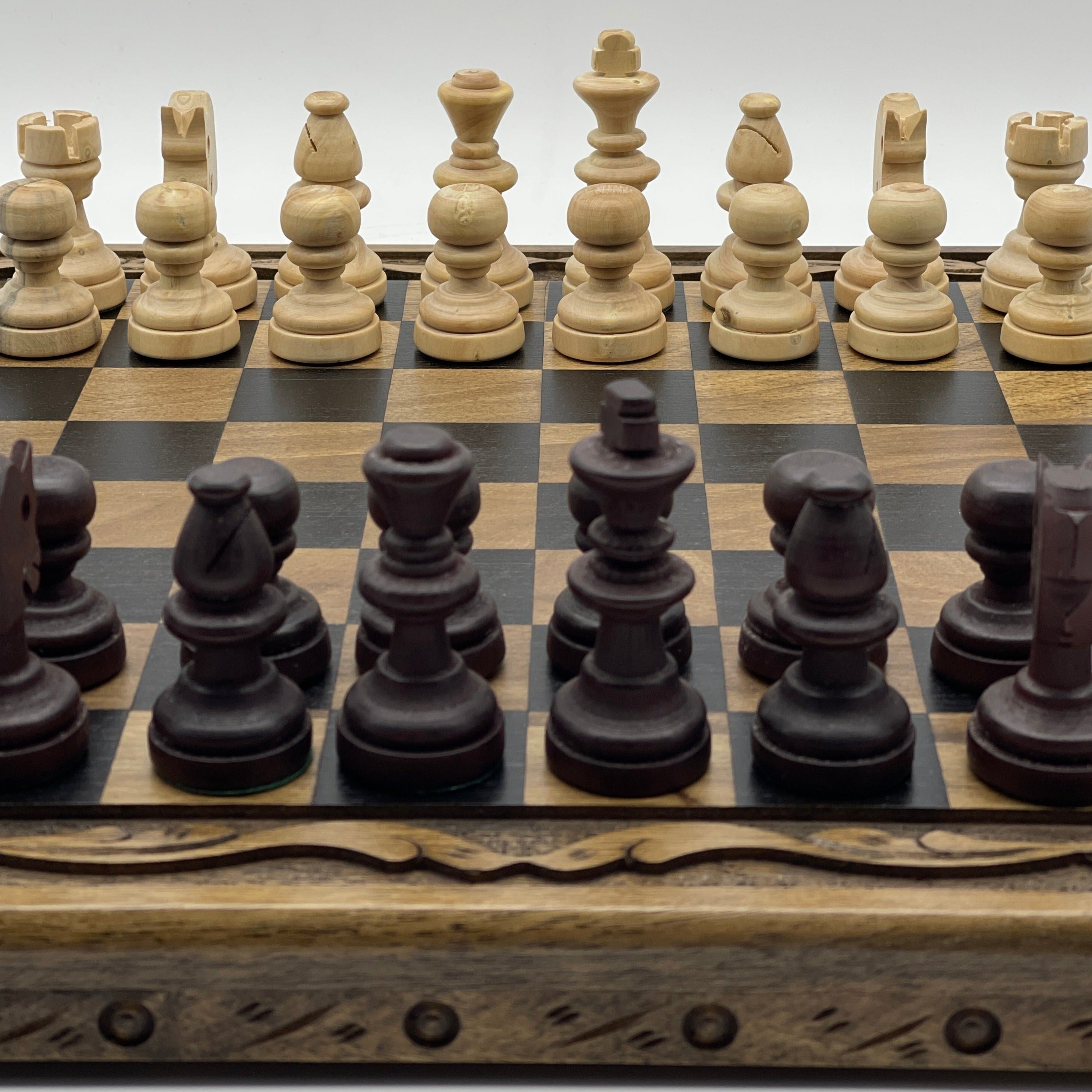 Wooden Stone Wooden Chess Set With Wooden Luxury Chess Board With Legs