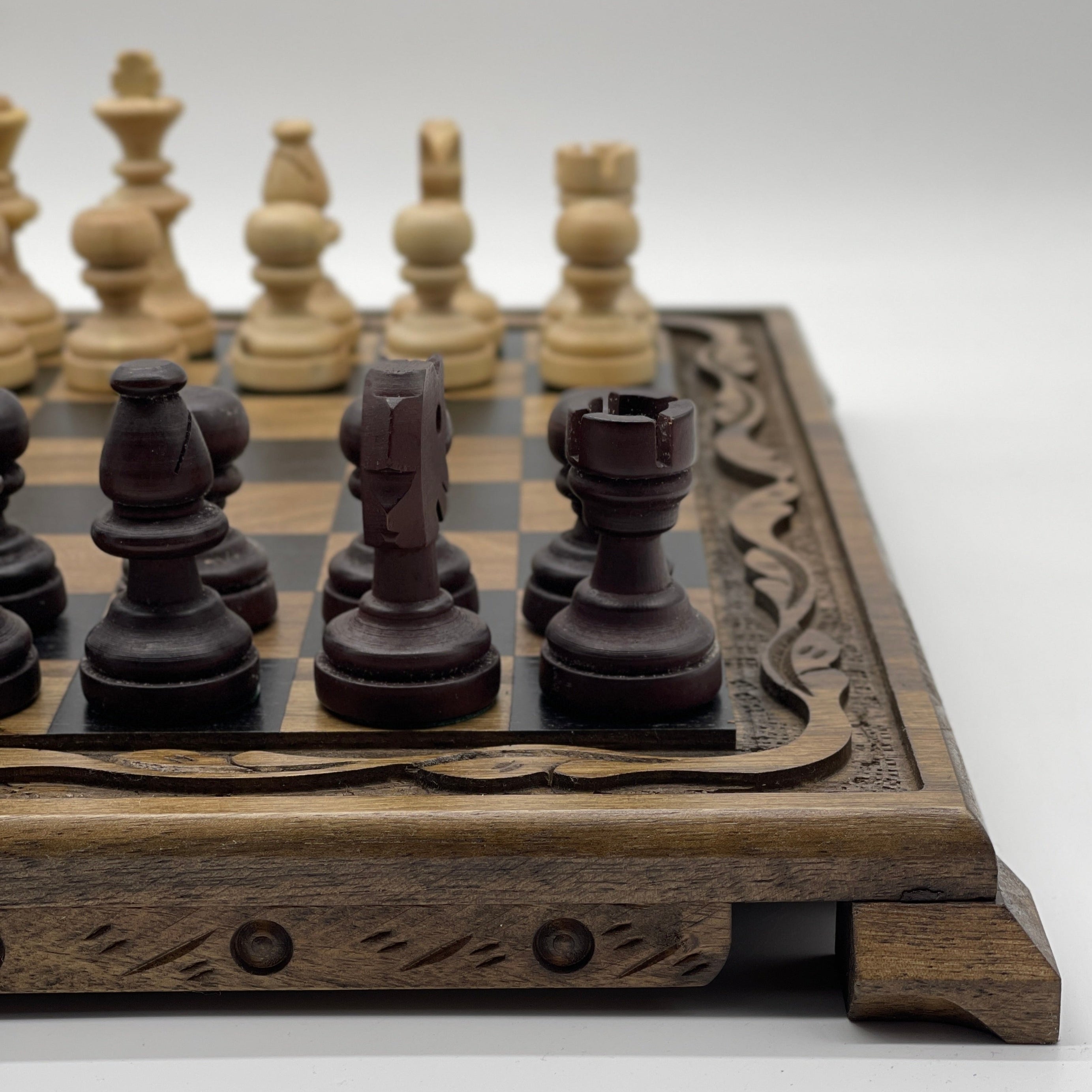 Wooden Stone Wooden Chess Set With Wooden Luxury Chess Board With Legs