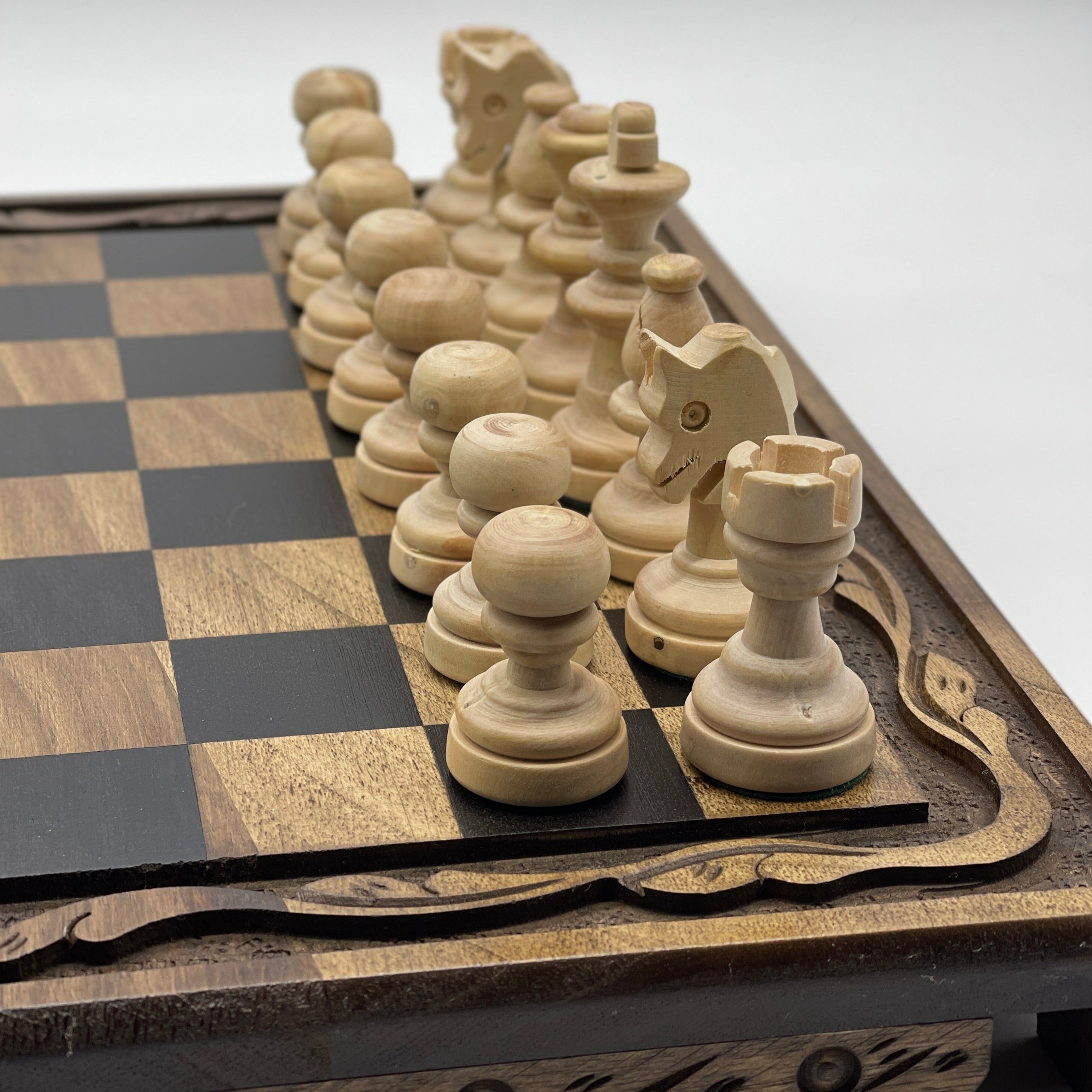 Wooden Stone Wooden Chess Set With Wooden Luxury Chess Board With Legs