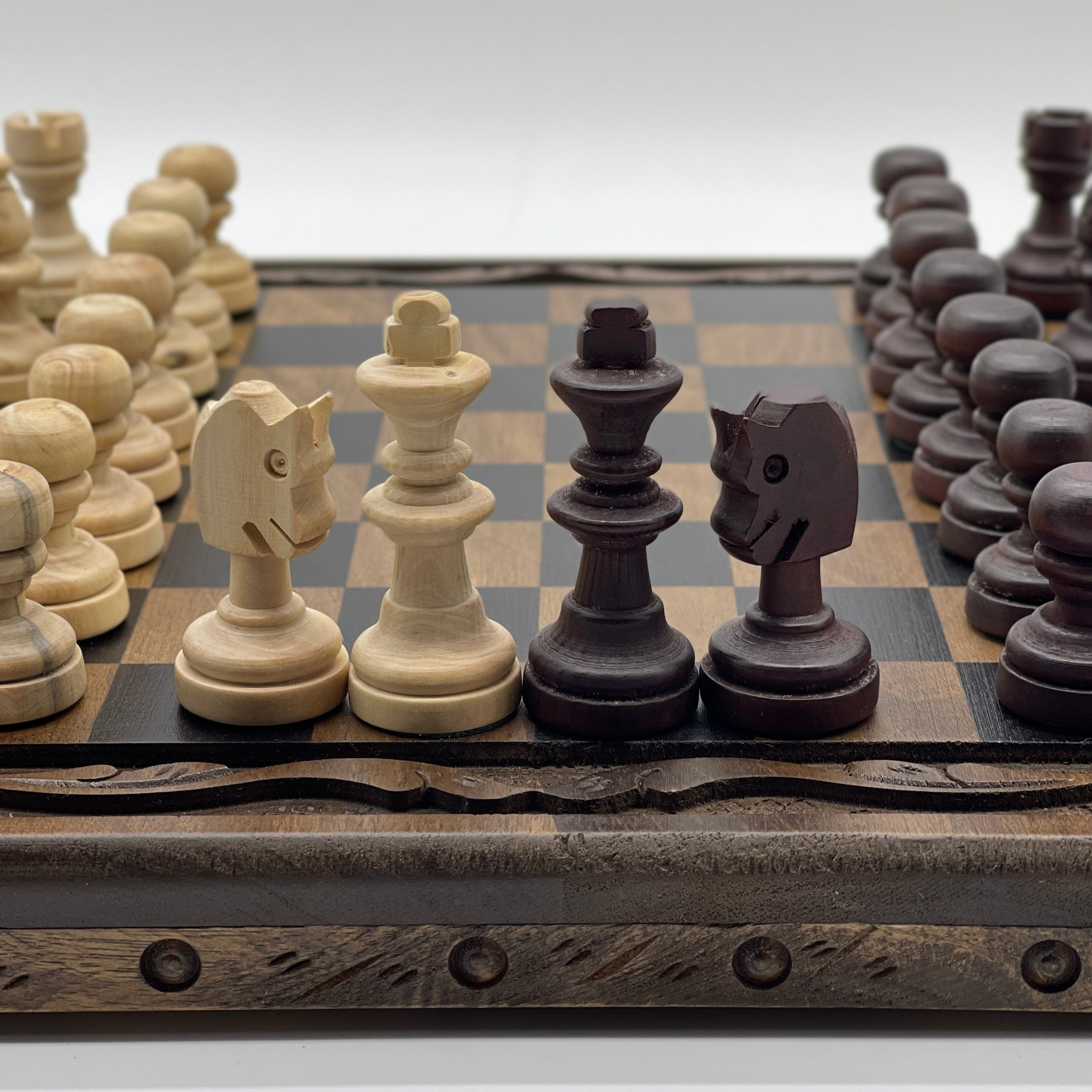 Wooden Stone Wooden Chess Set With Wooden Luxury Chess Board With Legs