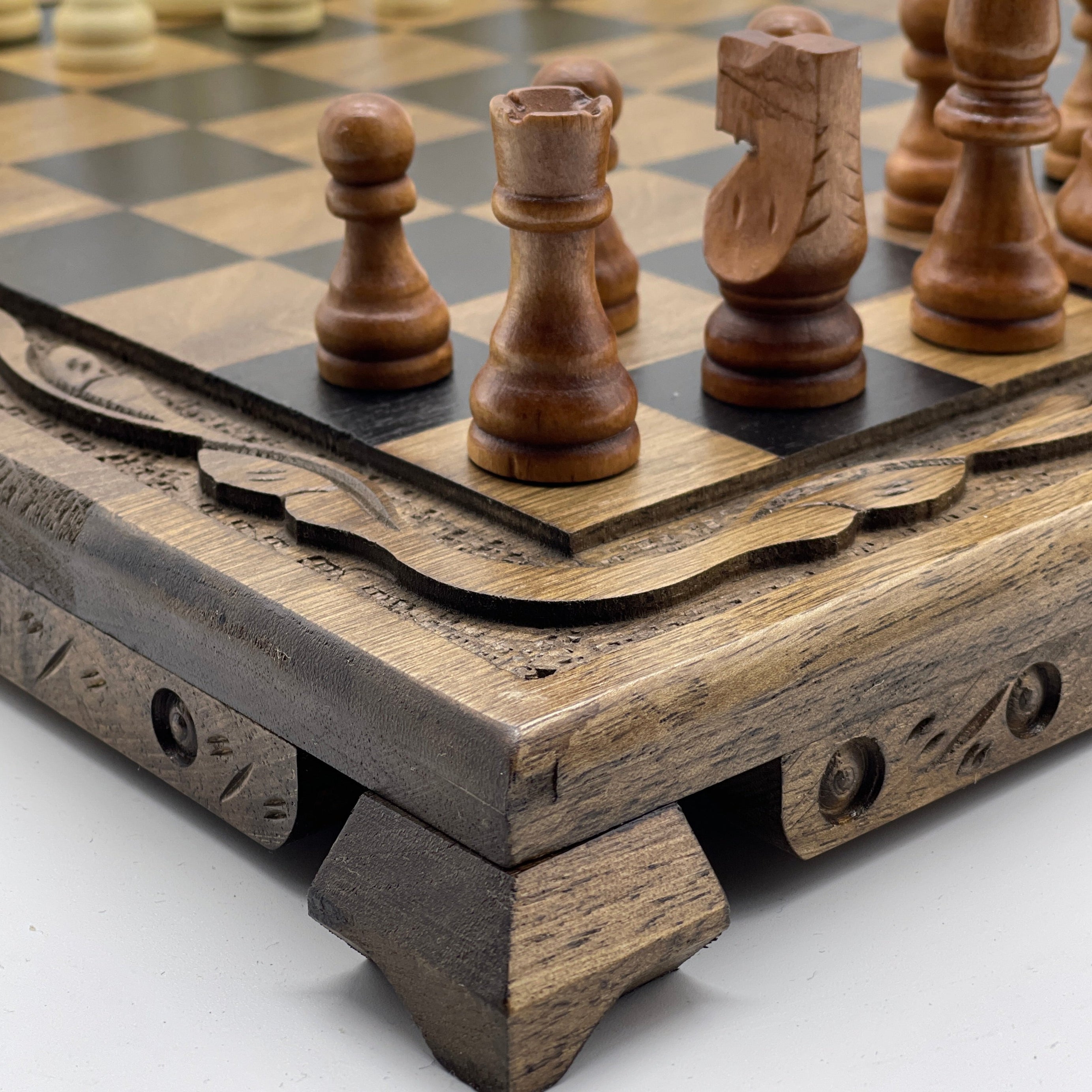 Wooden Stone Wooden Chess Set With Wooden Luxury Chess Board With Legs
