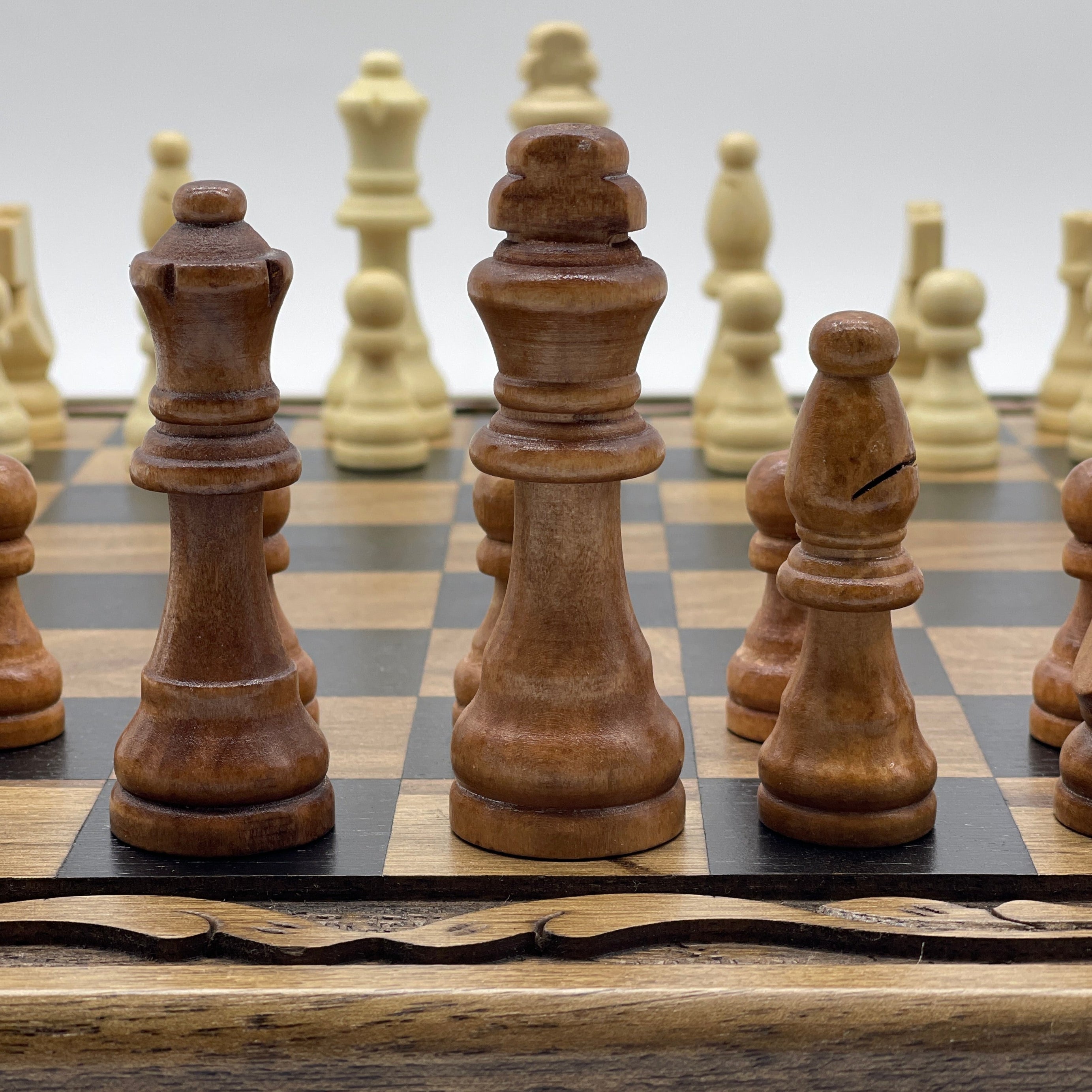 Wooden Stone Wooden Chess Set With Wooden Luxury Chess Board With Legs