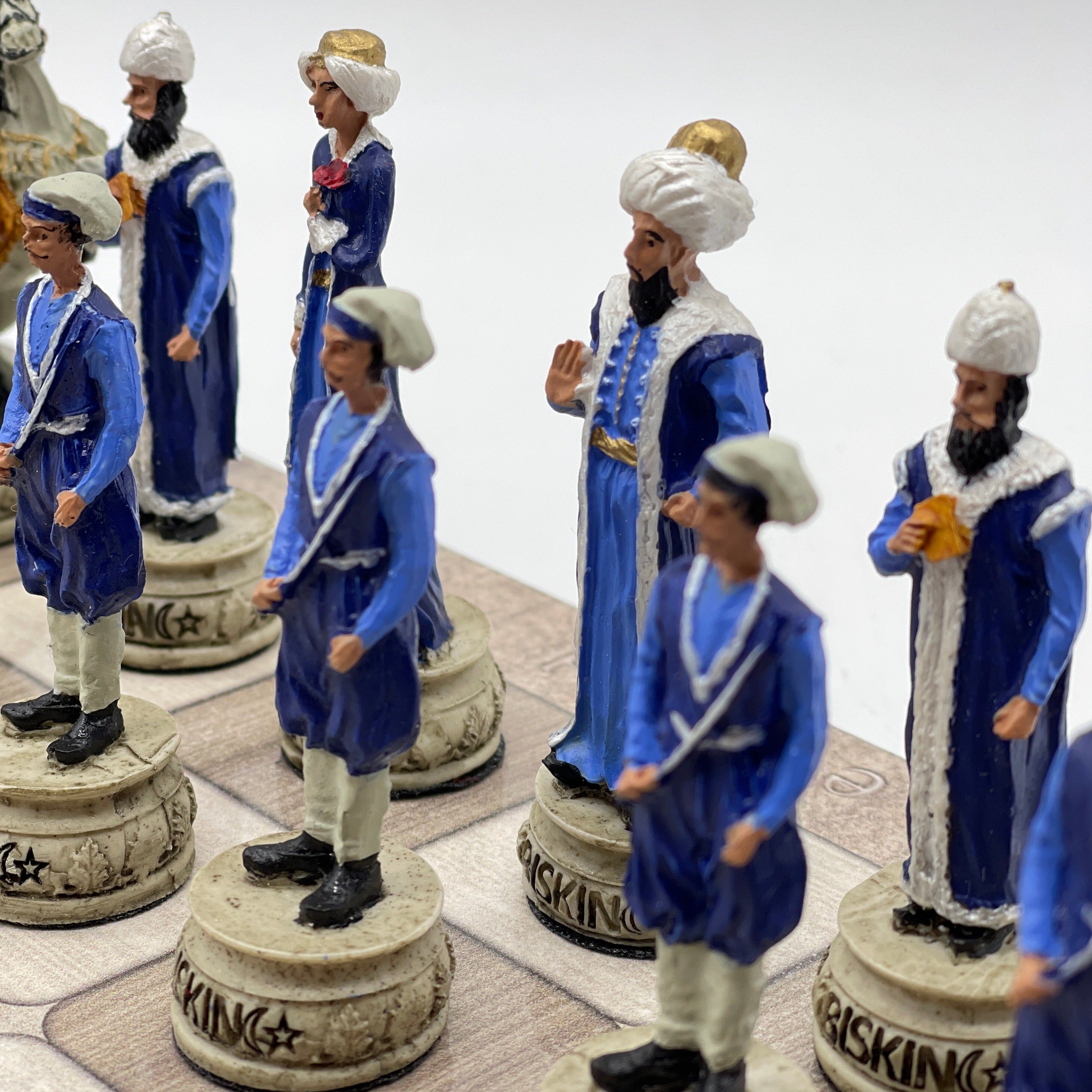 Gray Marble Pattern Wooden Chess Board With Crusaders Chess Pieces