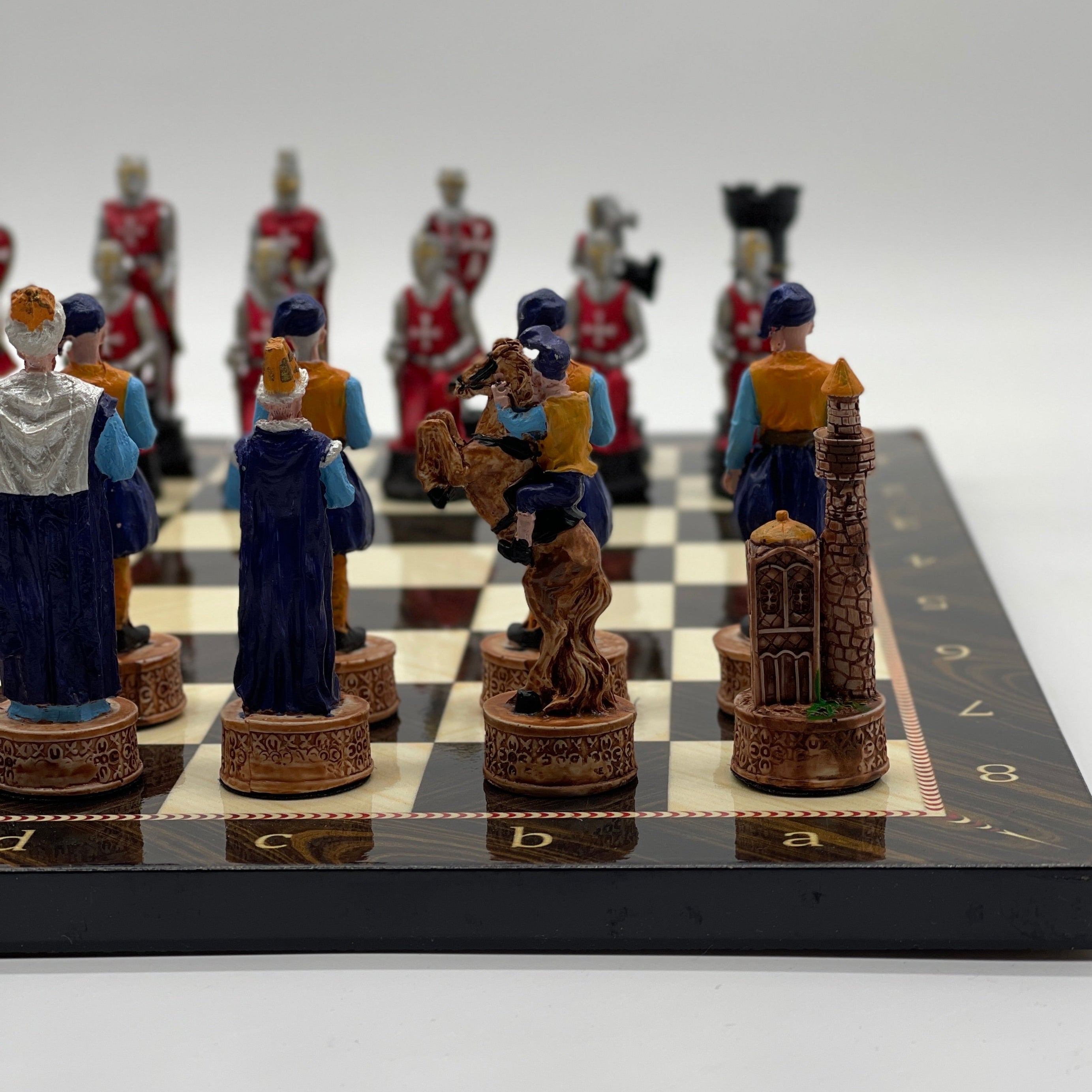 Brown Marble Pattern Wooden Chess Board With Crusaders Chess Pieces
