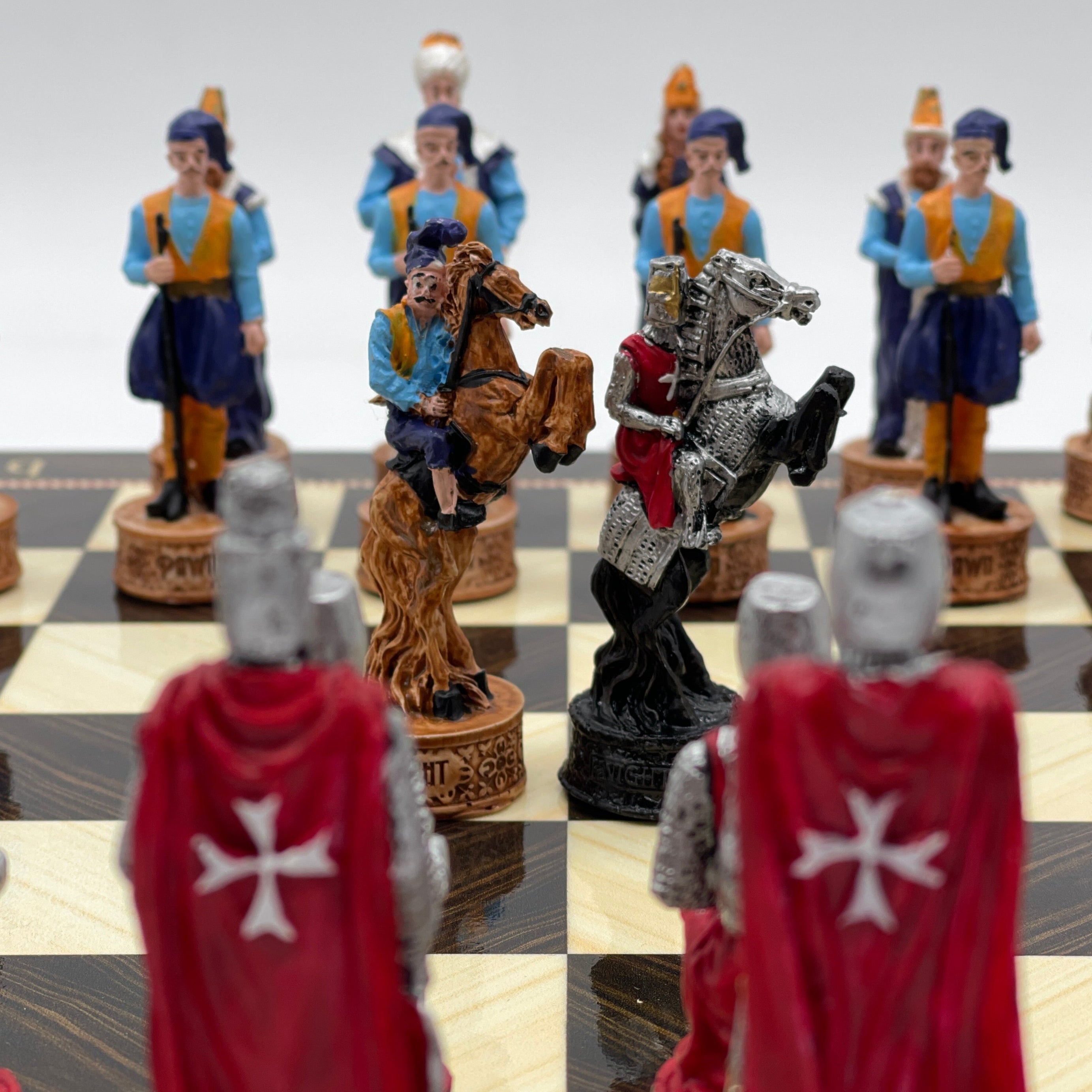 Brown Marble Pattern Wooden Chess Board With Crusaders Chess Pieces