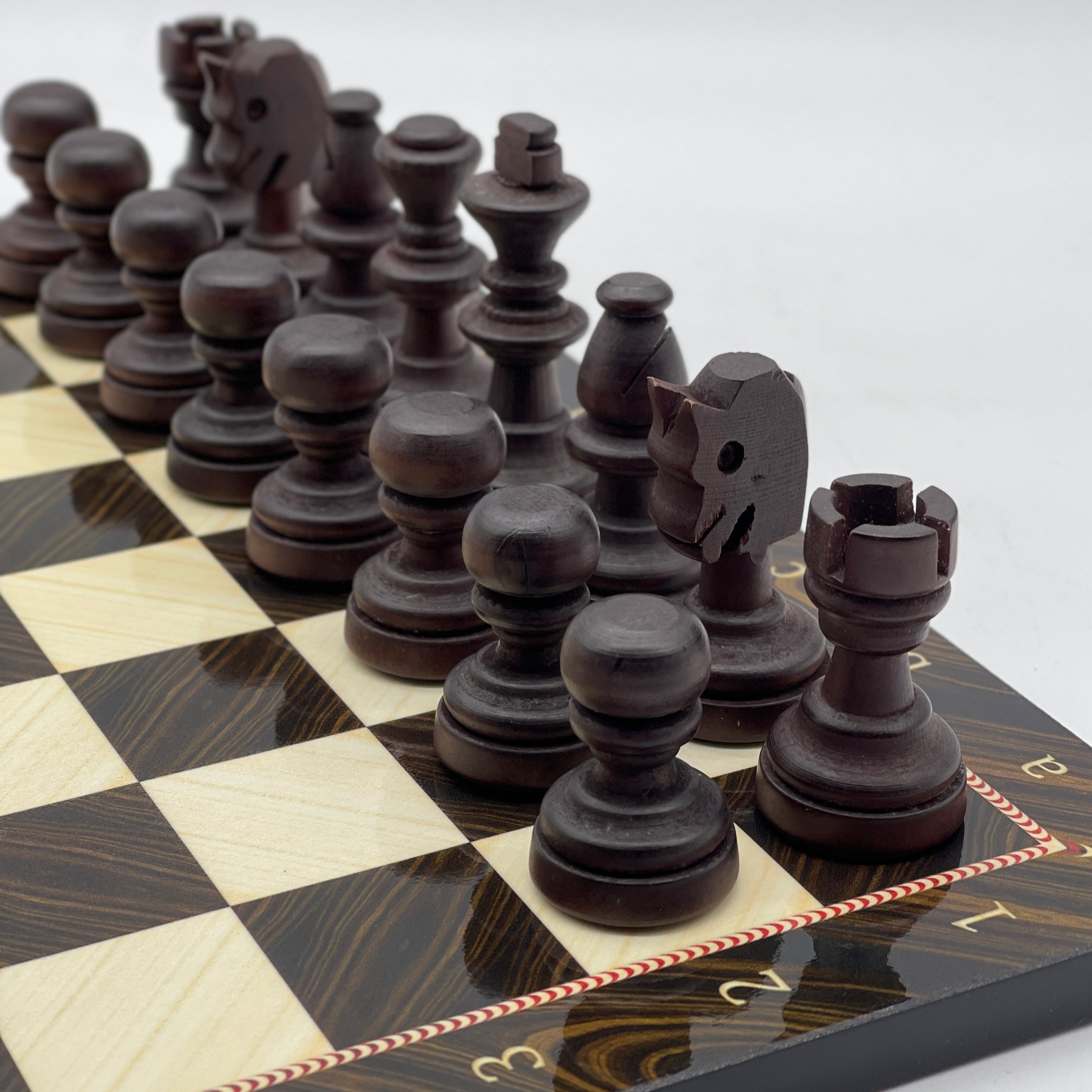 Brown Walnut Marble Pattern Wooden Set With Boxwood Chess Pieces Set