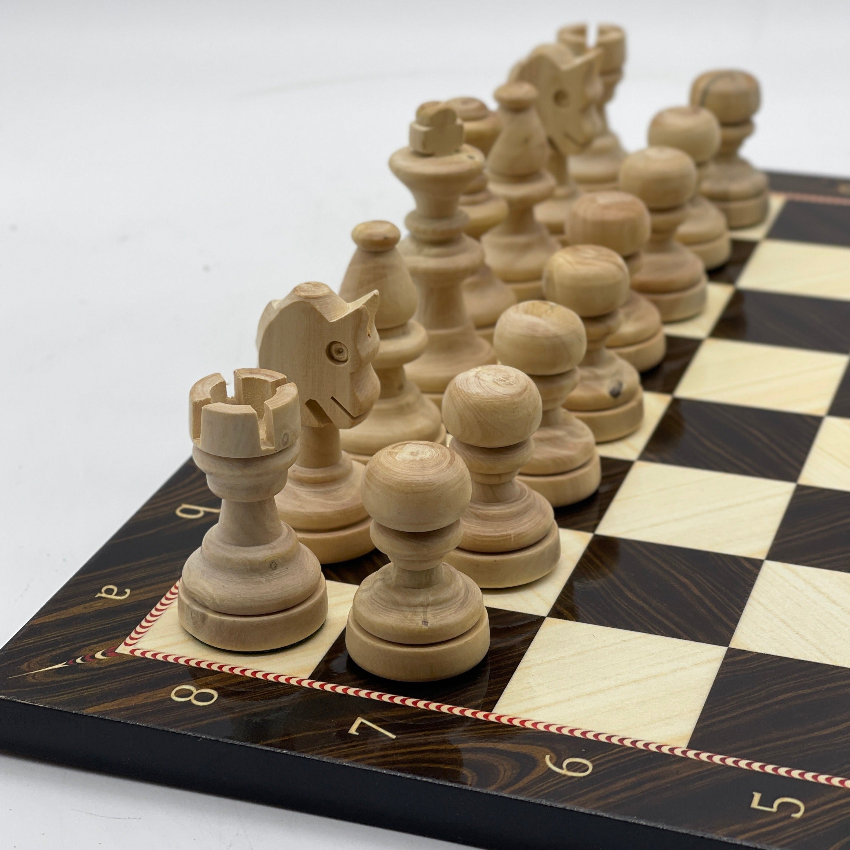 Brown Walnut Marble Pattern Wooden Set With Boxwood Chess Pieces Set
