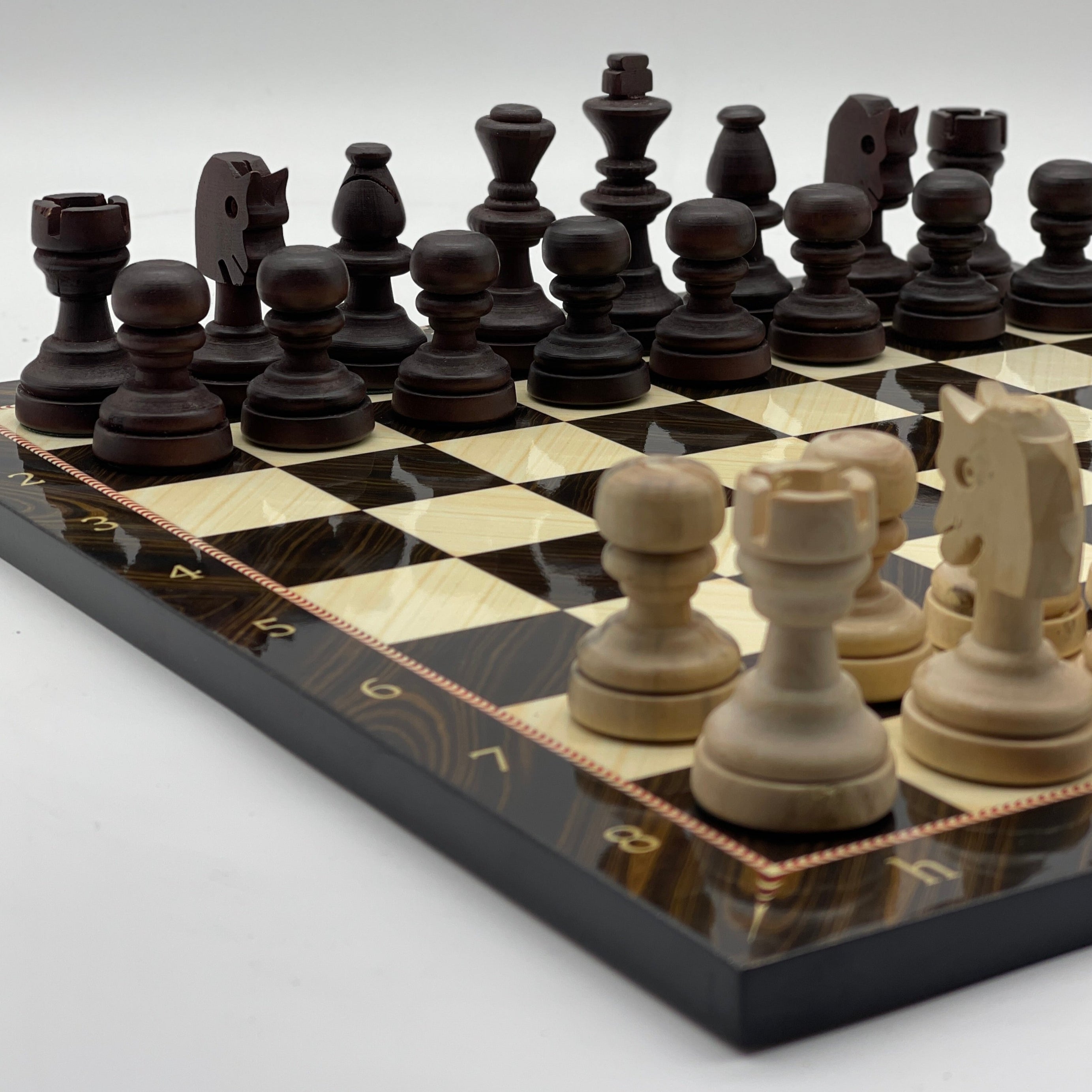 Brown Walnut Marble Pattern Wooden Set With Boxwood Chess Pieces Set