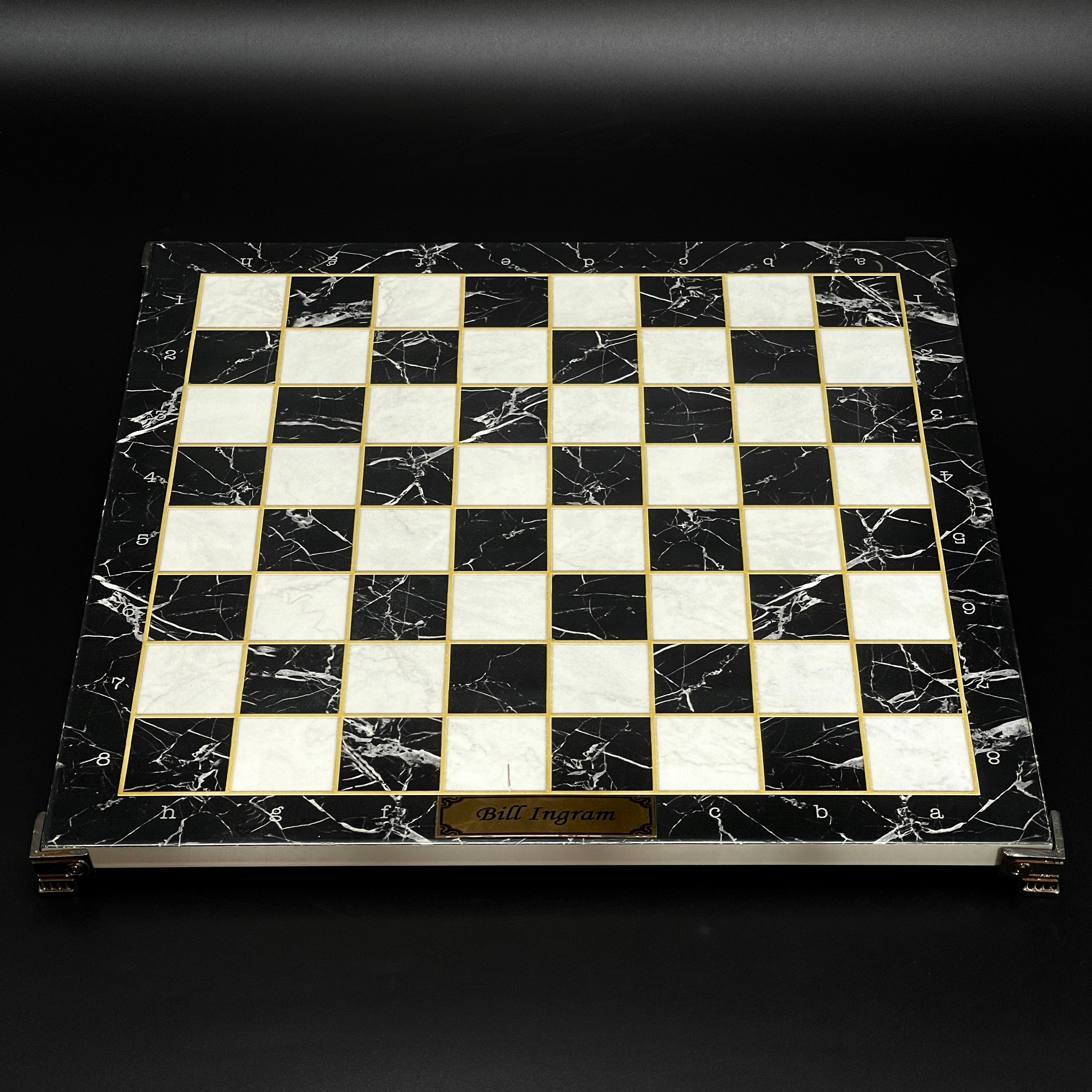 Black Marble Pattern Wooden Chess Set with Black Metal Chess Pieces with Metal Legs