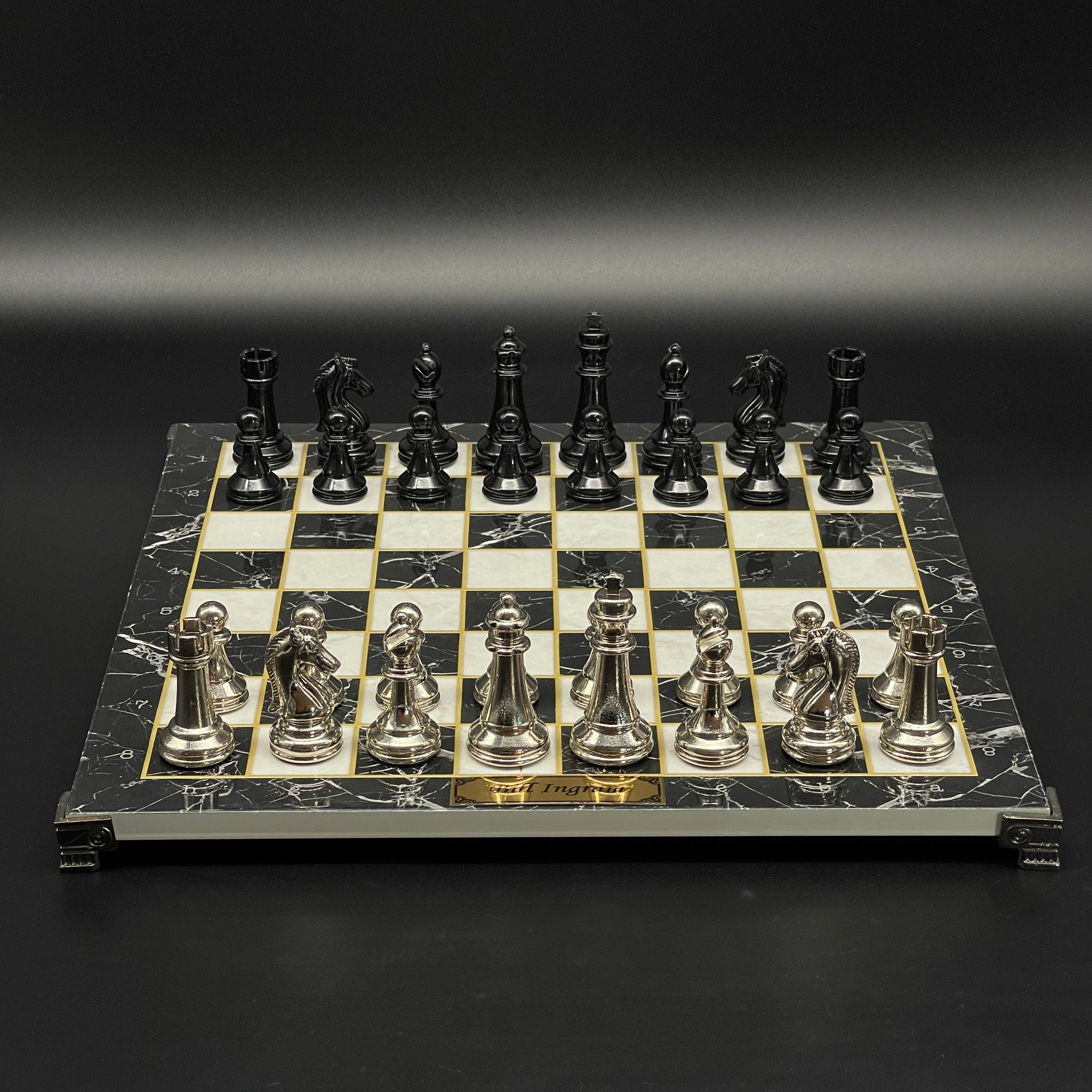 Black Marble Pattern Wooden Chess Set with Black Metal Chess Pieces with Metal Legs