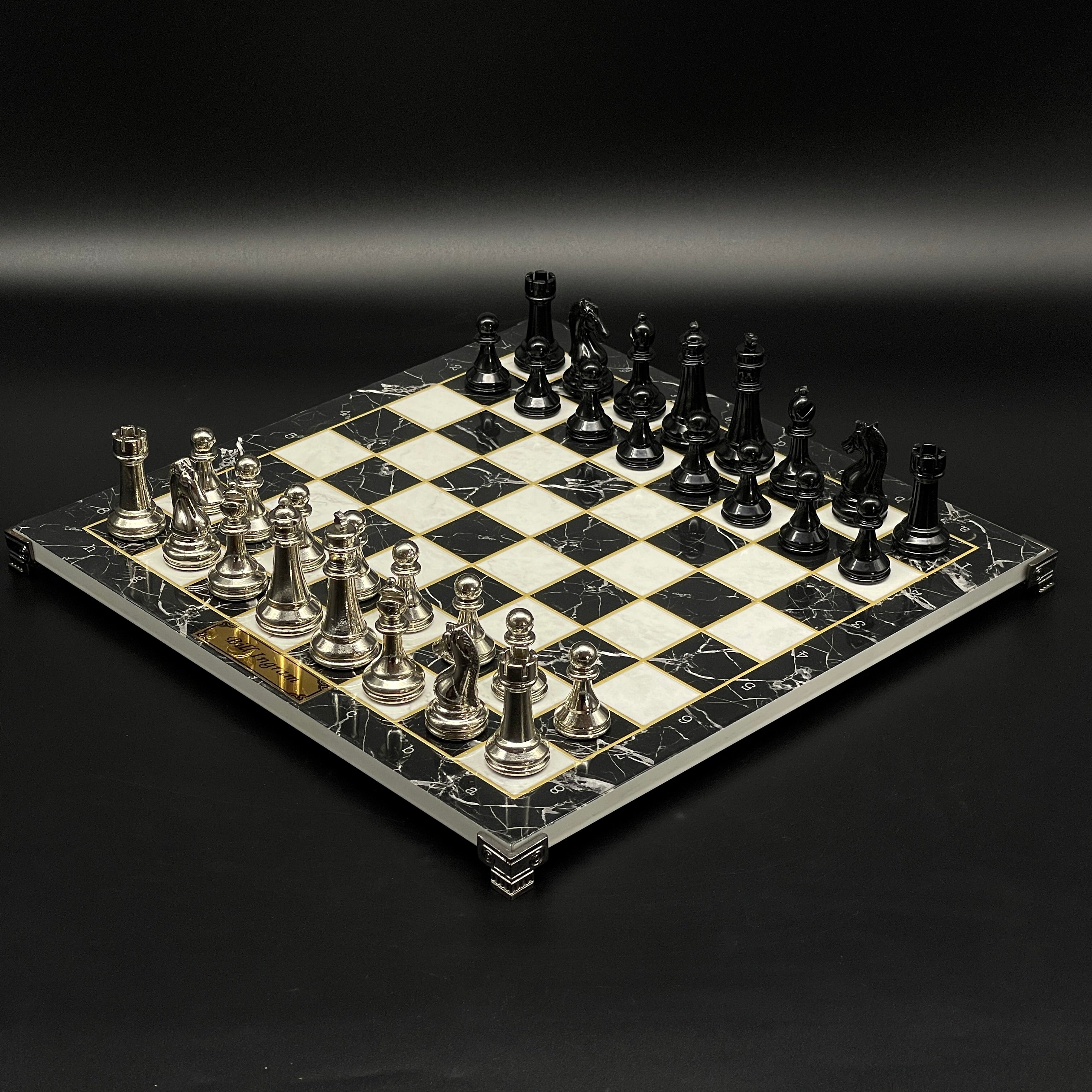 Black Marble Pattern Wooden Chess Set with Black Metal Chess Pieces with Metal Legs