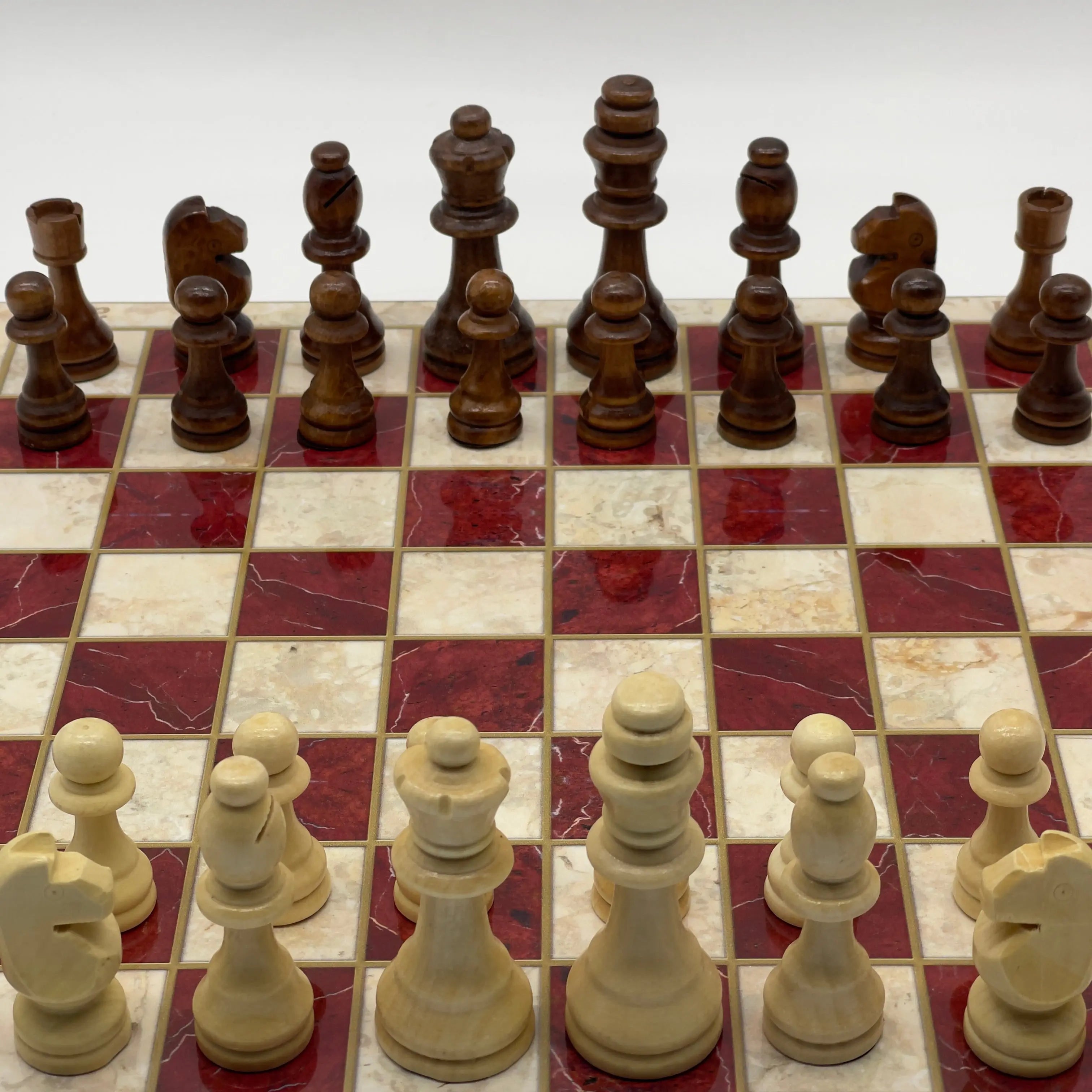 16.5" Red Marble Pattern Folding Wooden Set With Wooden Chess Pieces Set