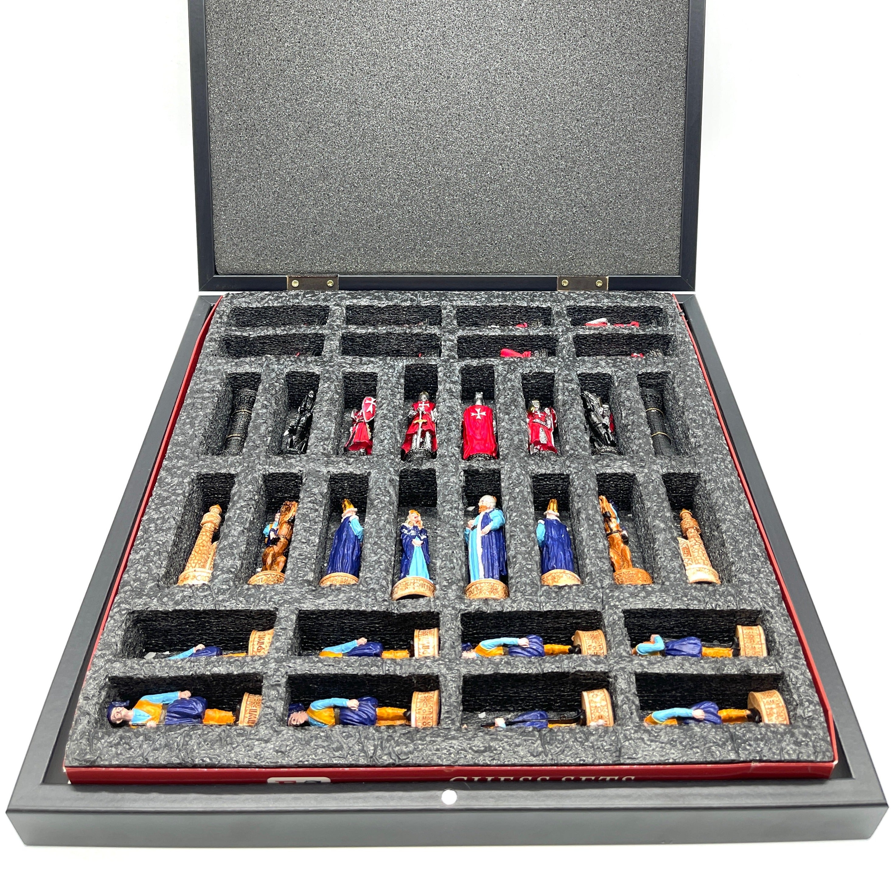 VIP Marble Patterned Folding Chess Set With Crusaders Polyester Chess Pieces