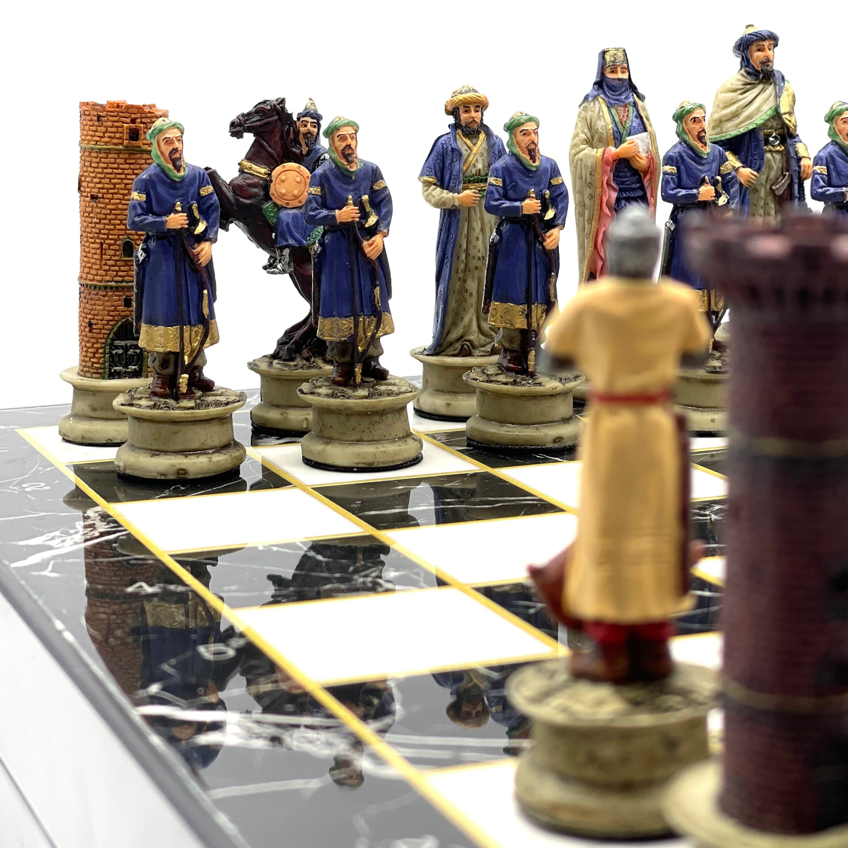 VIP Marble Patterned Folding Chess Set With Crusaders Polyester Chess Pieces