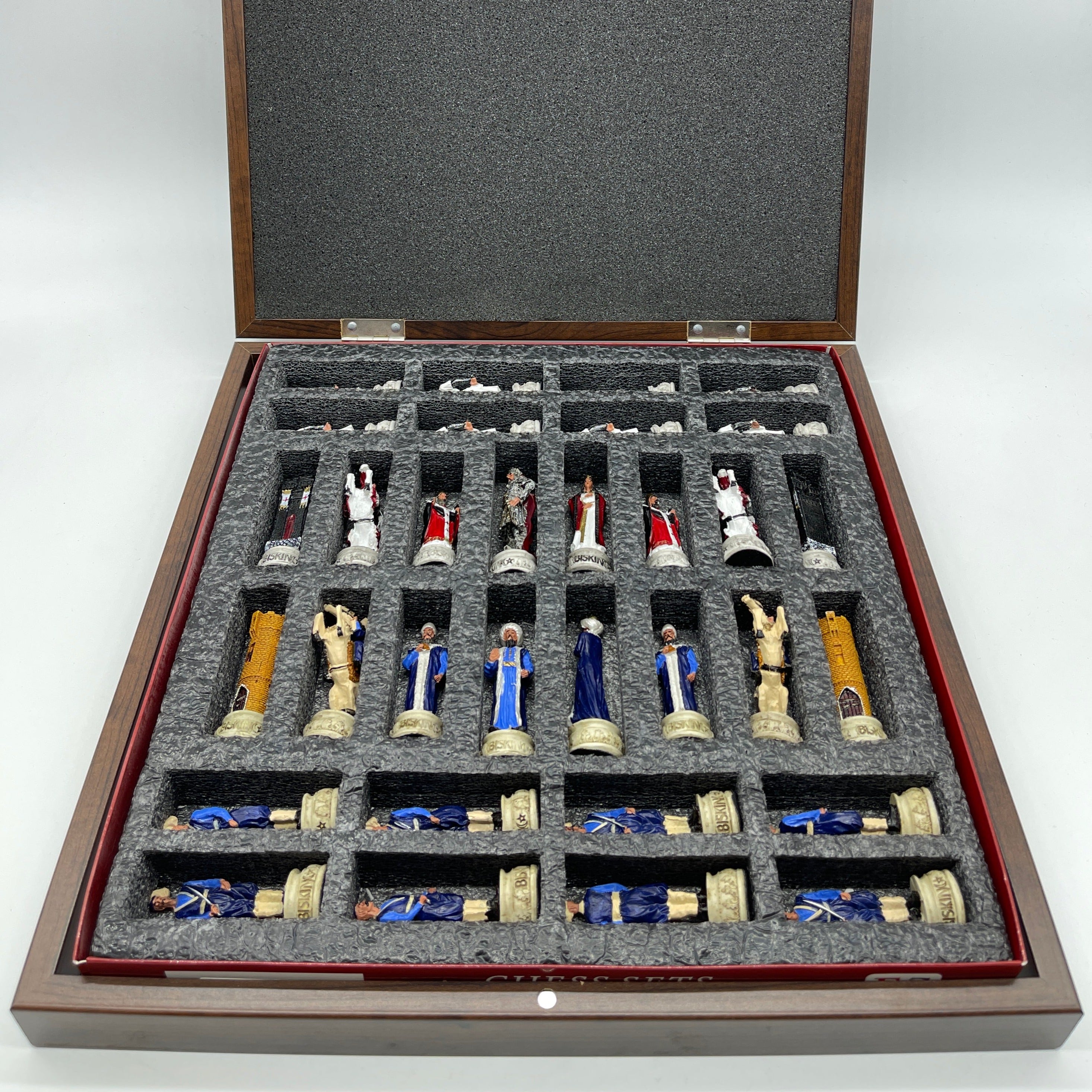 VIP Walnut Patterned Folding Chess Set With Crusaders Polyester Chess Pieces