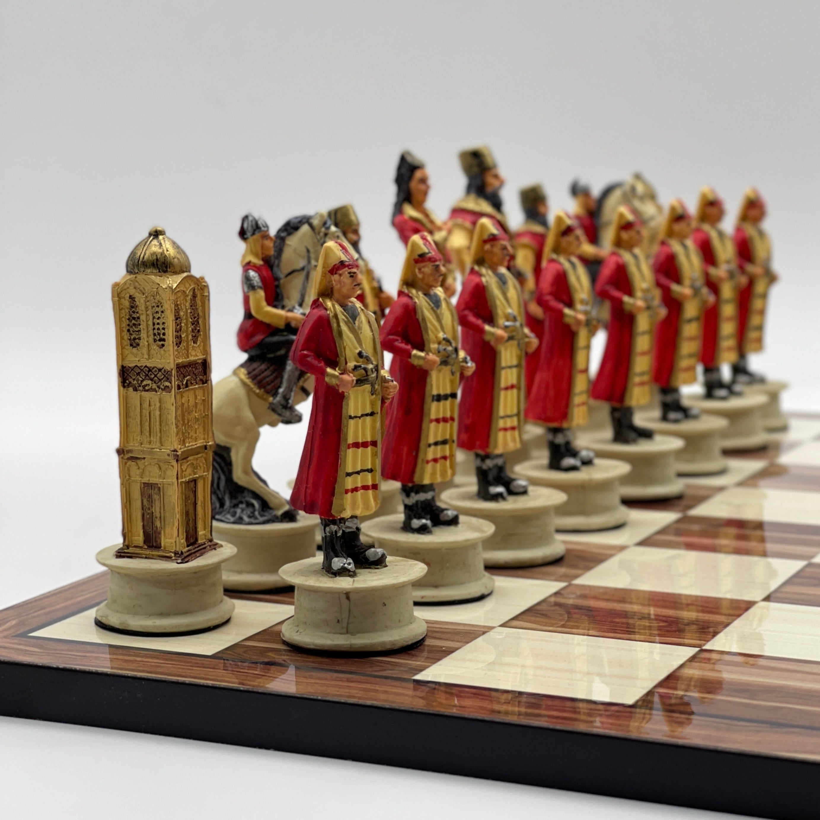 Large Brown Marble Pattern Chess Board With Ottomans Polyester Chess Pieces