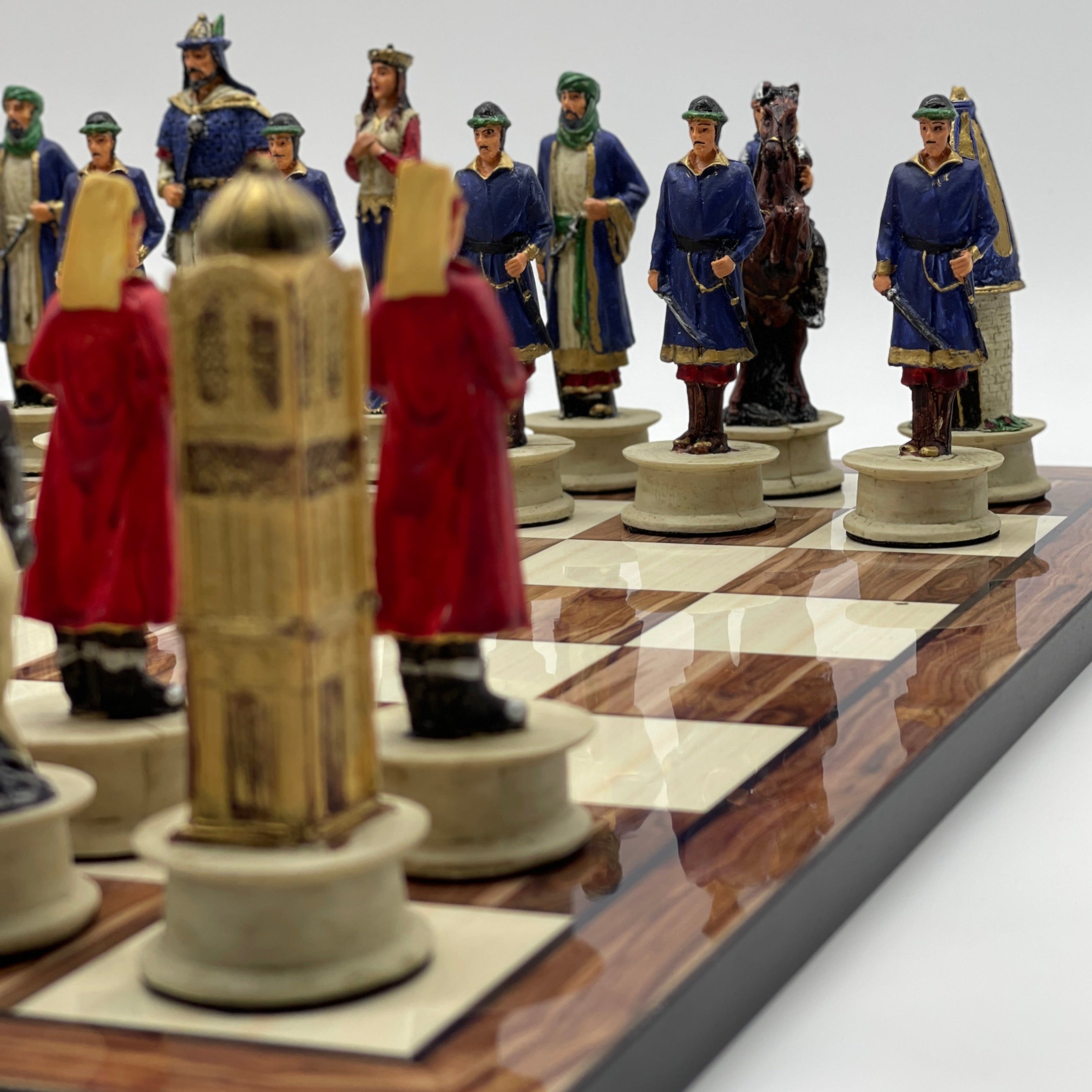 Large Brown Marble Pattern Chess Board With Ottomans Polyester Chess Pieces