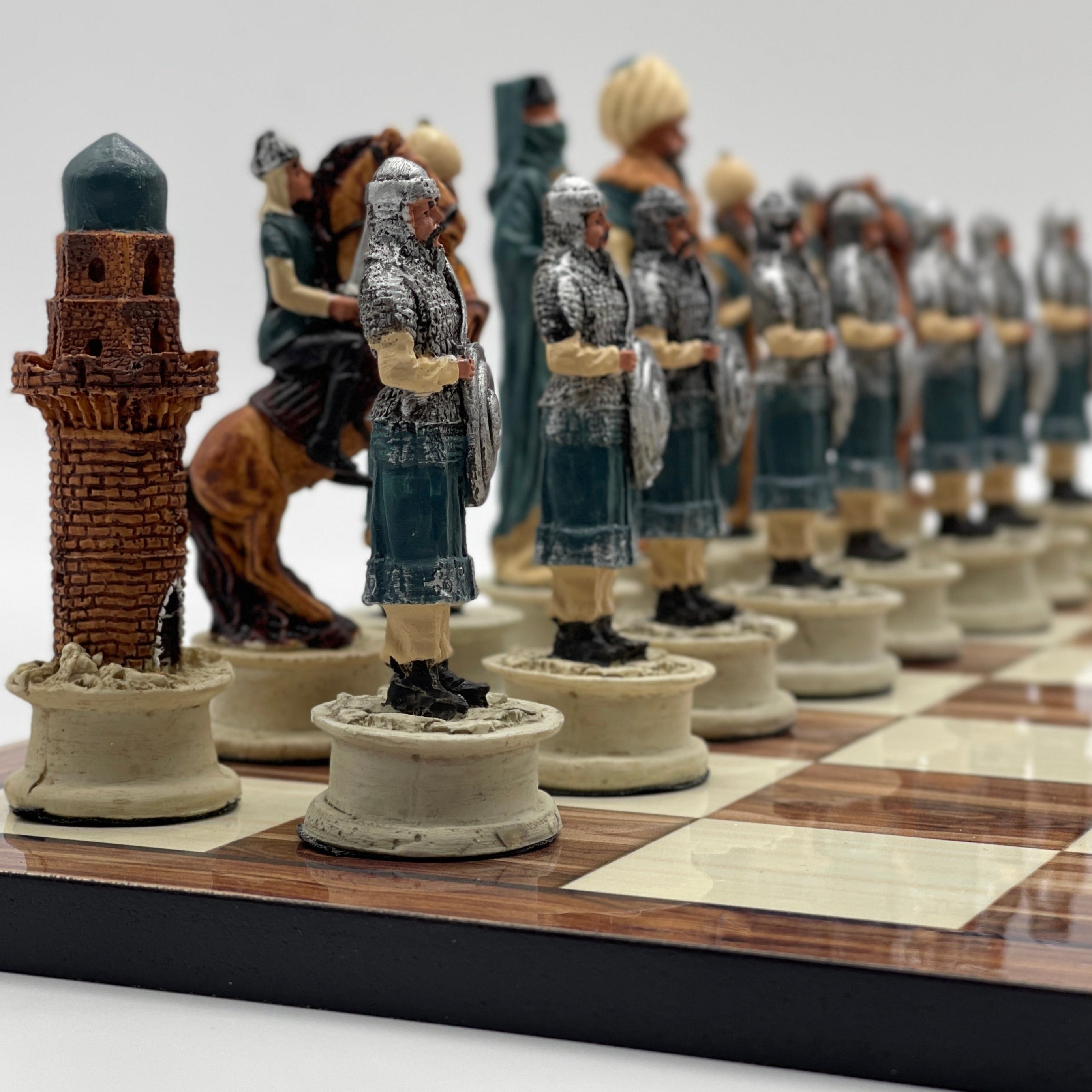 Large Brown Marble Pattern Chess Board With Polyester Chess Pieces