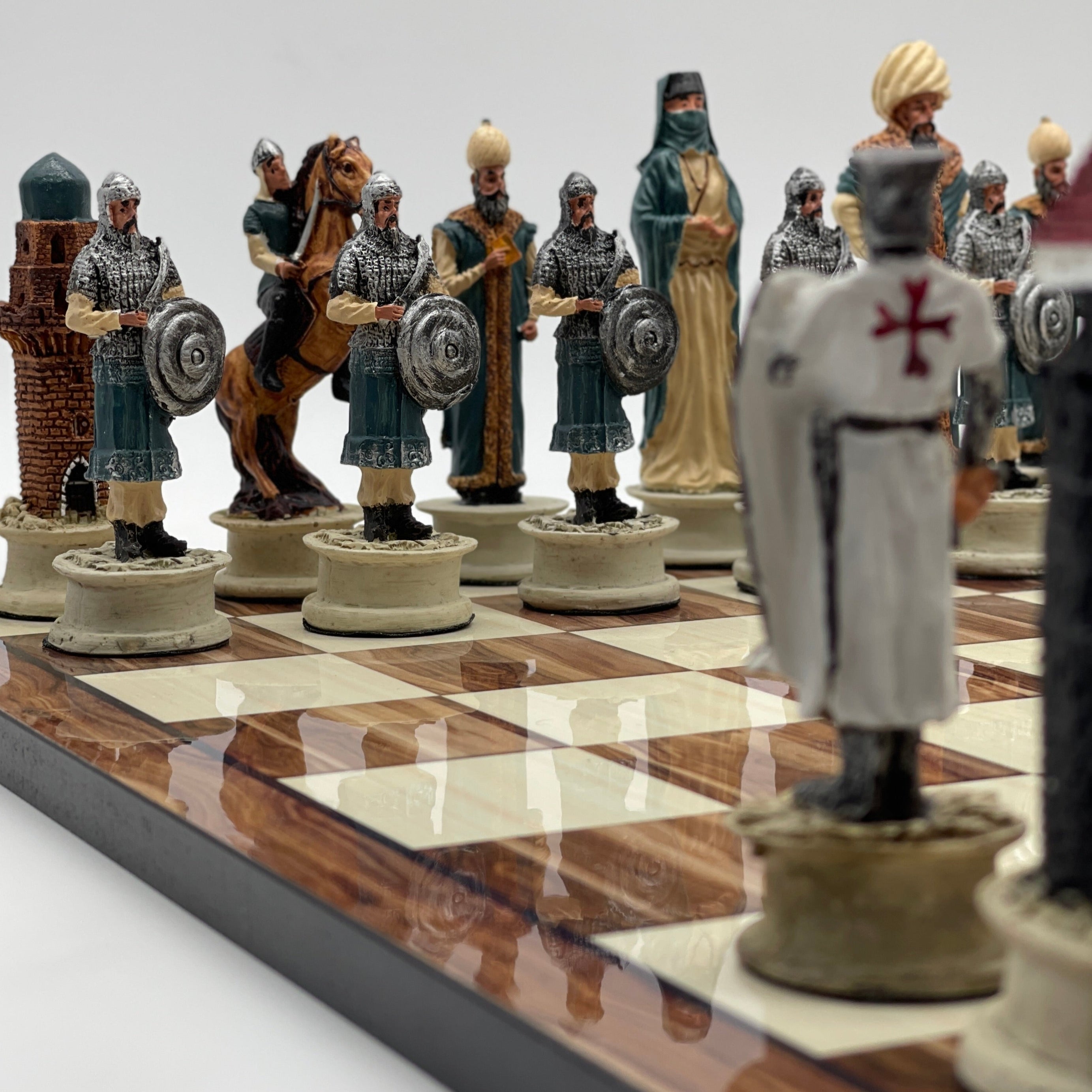 Large Brown Marble Pattern Chess Board With Polyester Chess Pieces