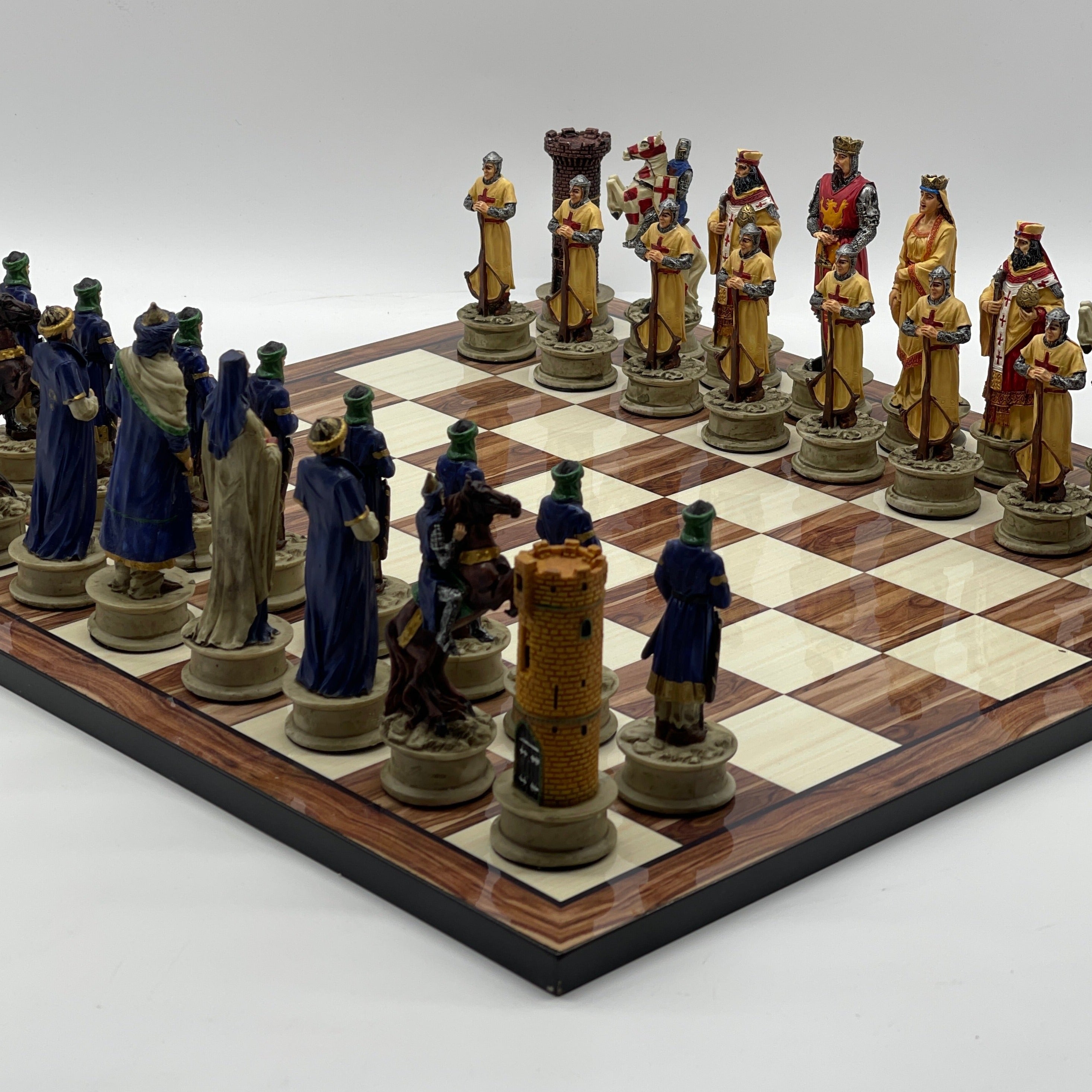 Large Brown Marble Pattern Chess Board With Ottomans Polyester Chess Pieces