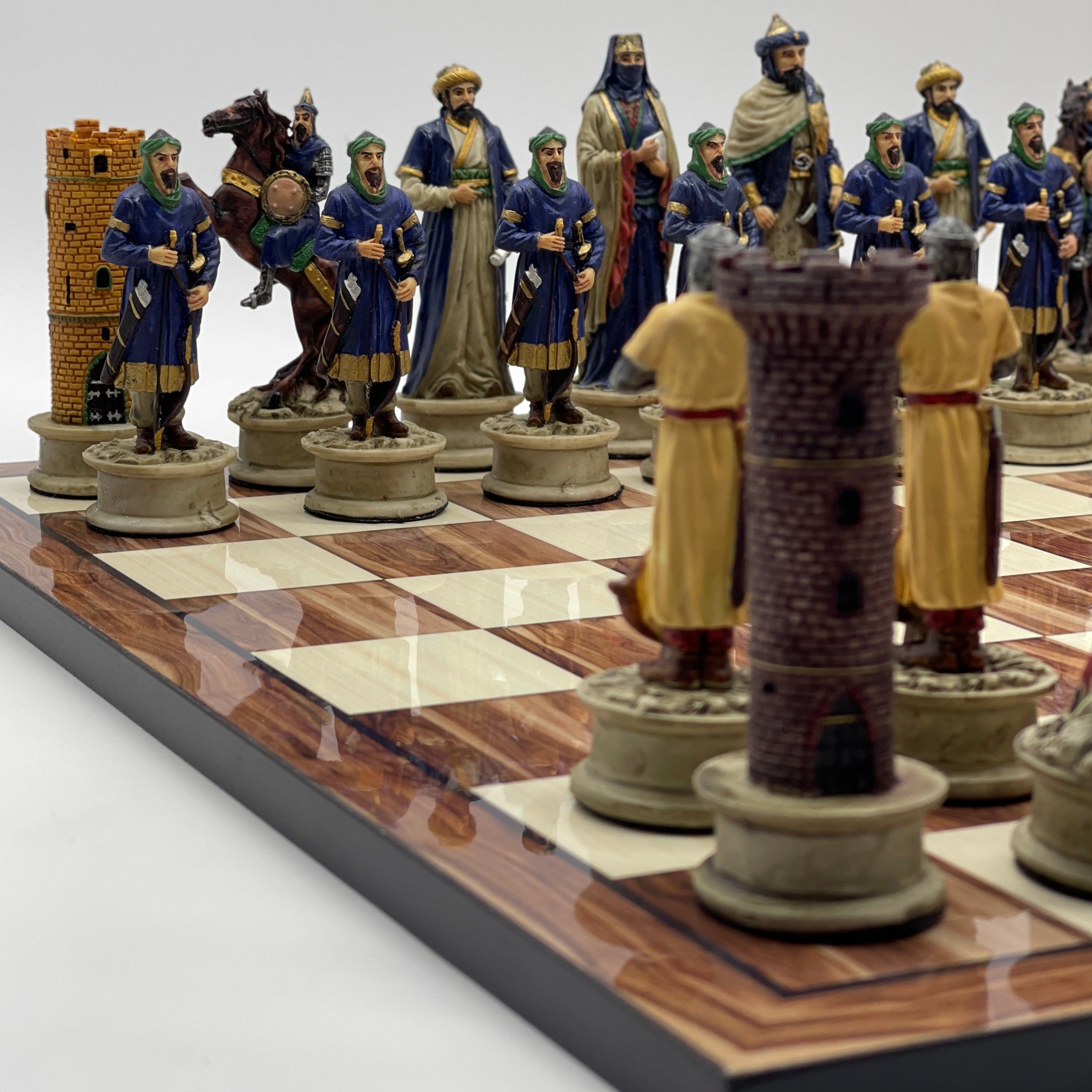 Large Brown Marble Pattern Chess Board With Ottomans Polyester Chess Pieces