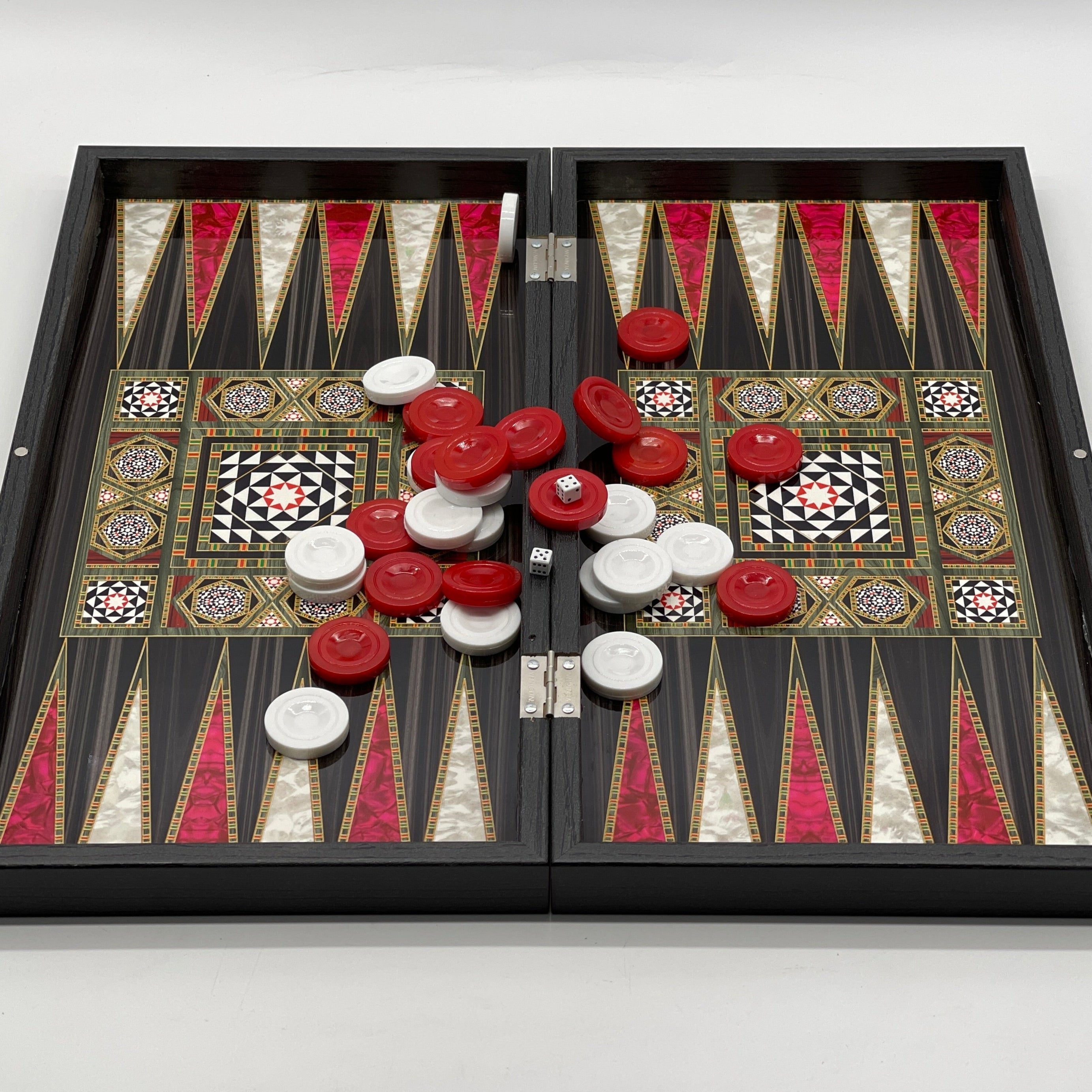 Handmade Mosaic Pattern Backgammon Set With Crusaders Chess Pieces