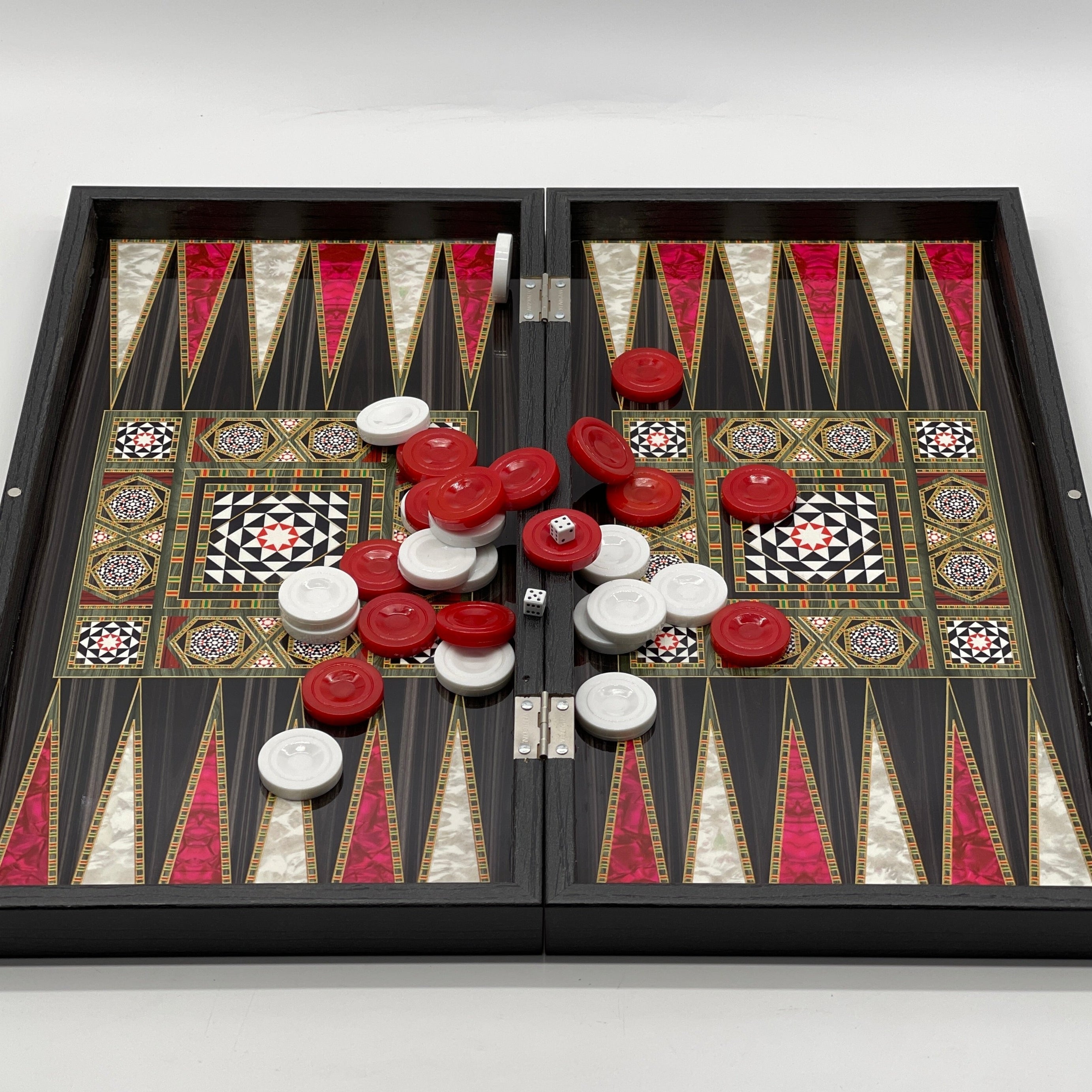 Handmade Mosaic Pattern Backgammon Set With Crusaders Chess Pieces
