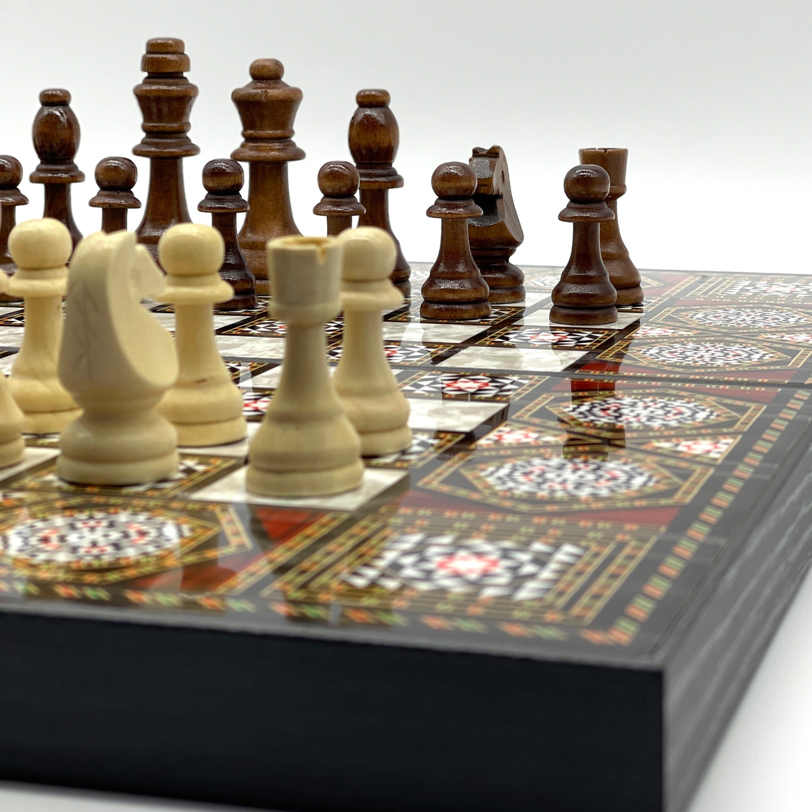 Handmade Mosaic Pattern Backgammon Set With Wooden Chess Pieces