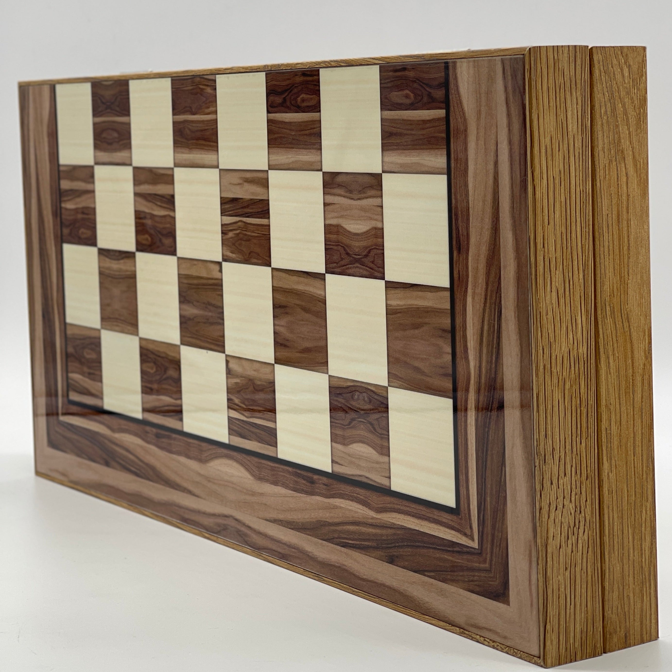 Handmade Brown Pattern Backgammon Set And Polyester Camelot Chess Pieces