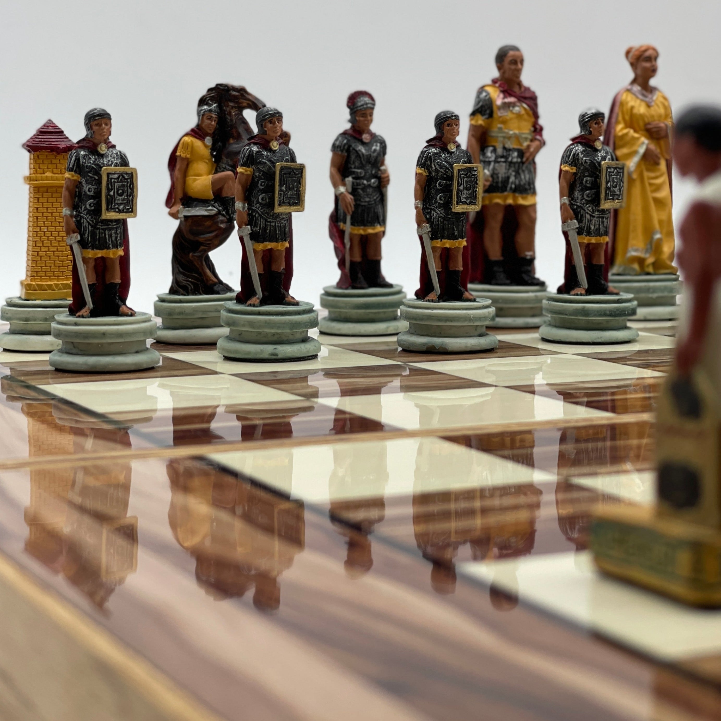 Handmade Brown Pattern Backgammon Set And Polyester Egyptian Chess Pieces