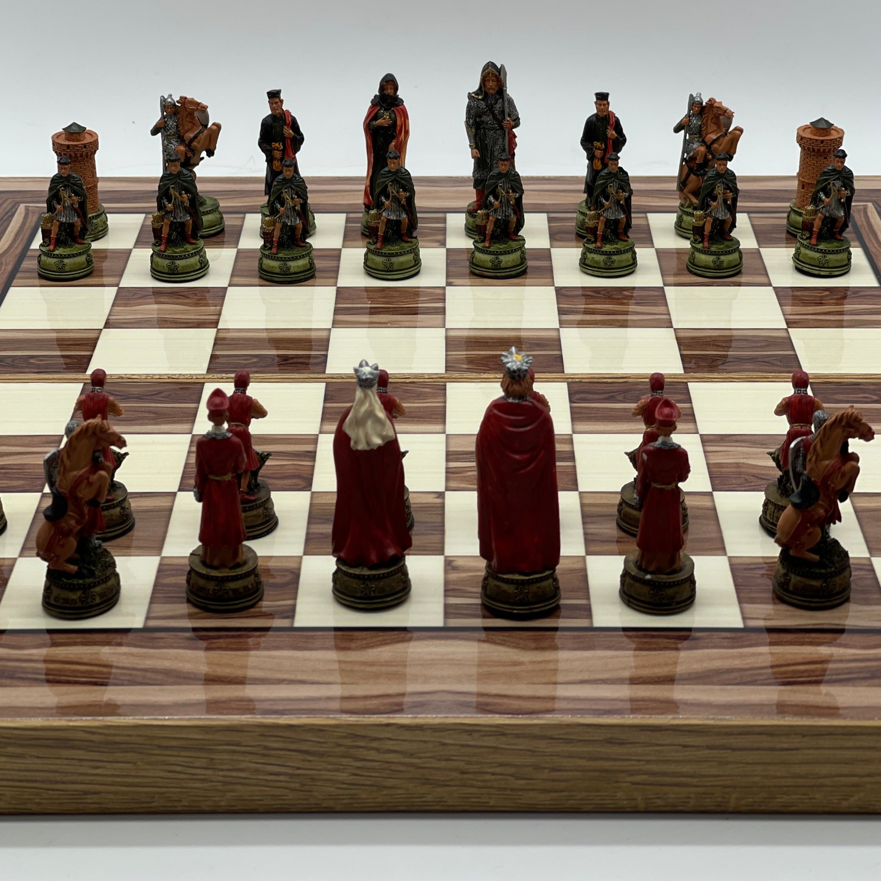 Handmade Brown Pattern Backgammon Set And Polyester Camelot Chess Pieces