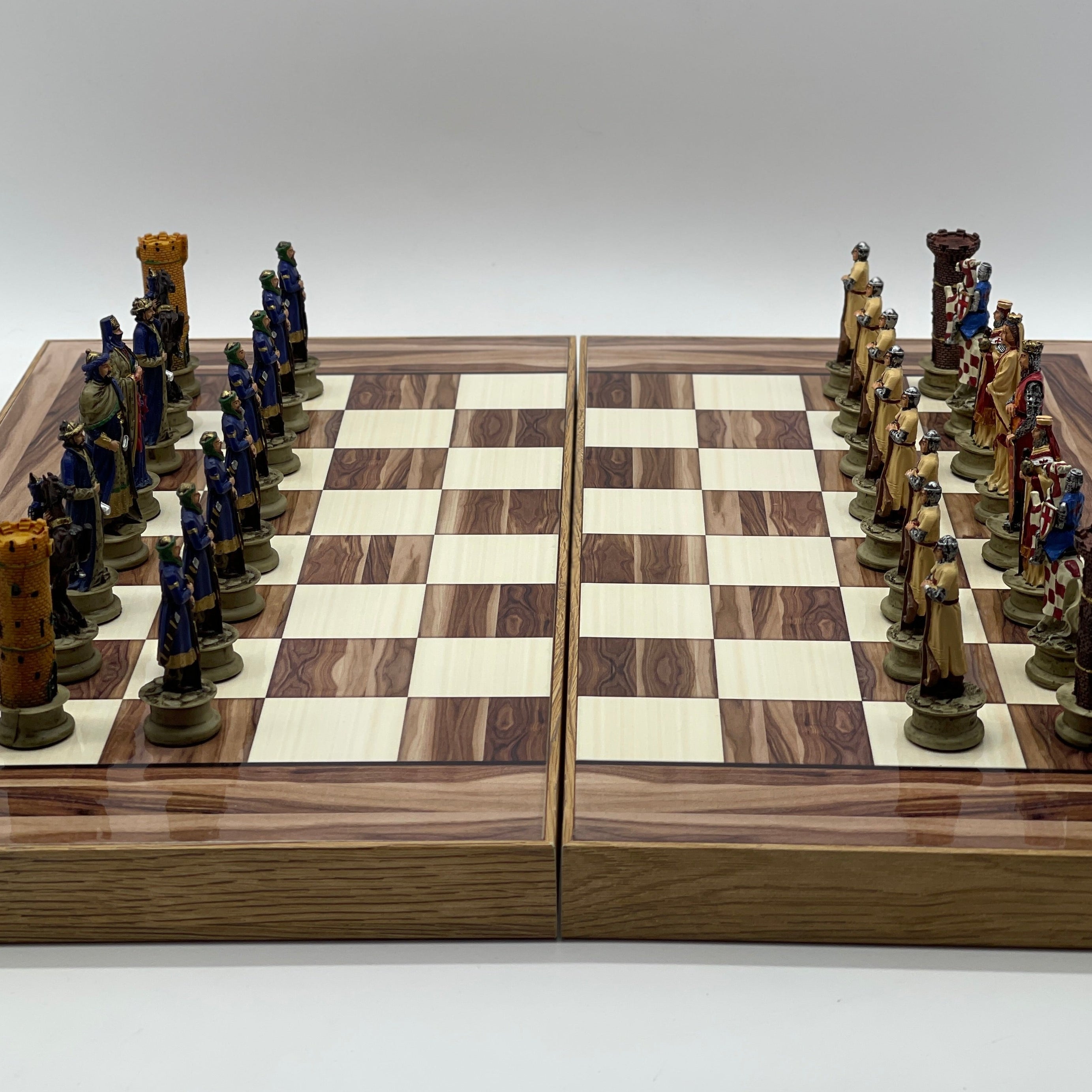 Handmade Brown Pattern Backgammon Set And Polyester Crusaders Chess Pieces