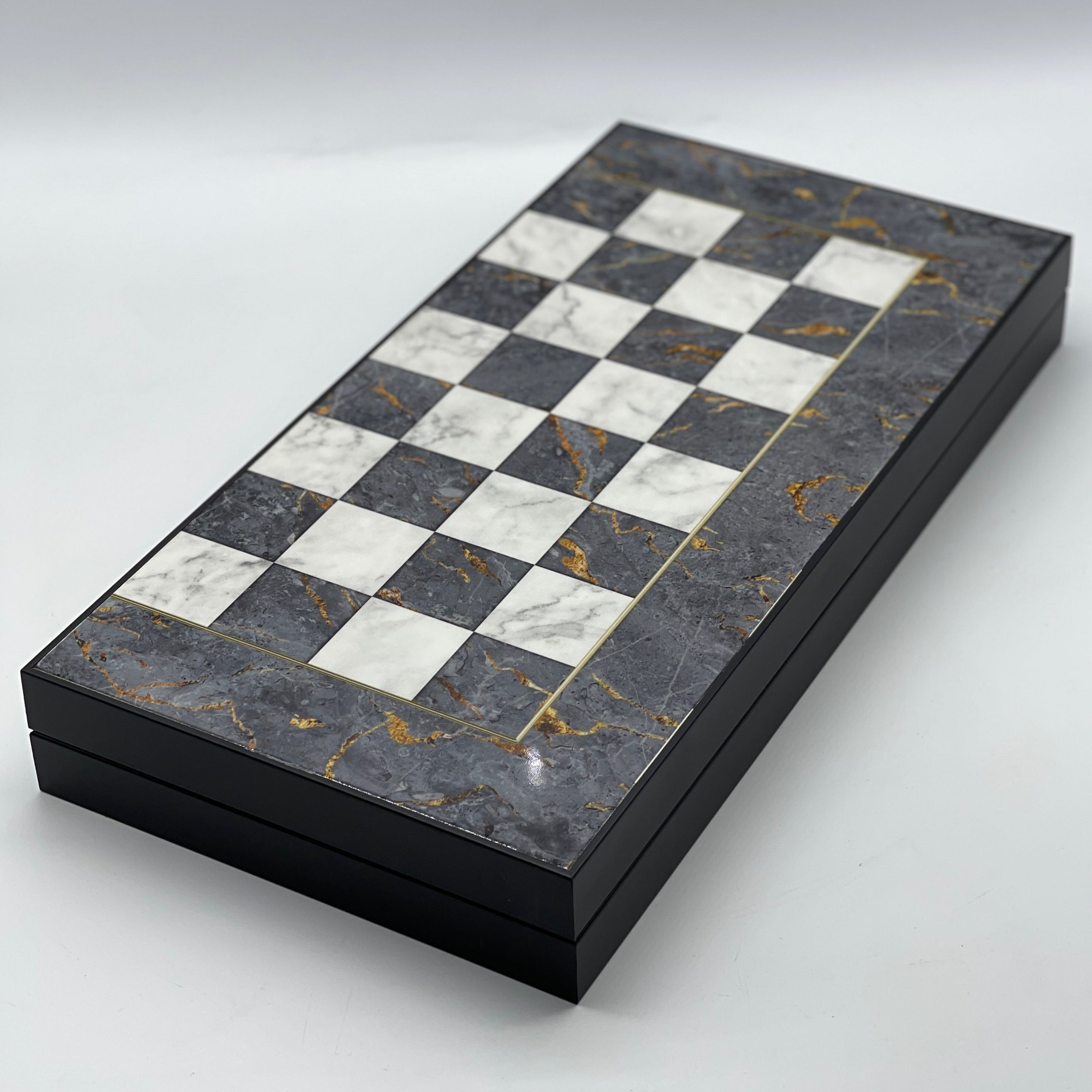 Handmade Gray Pattern Backgammon Set With Polyester Crusaders Chess Pieces