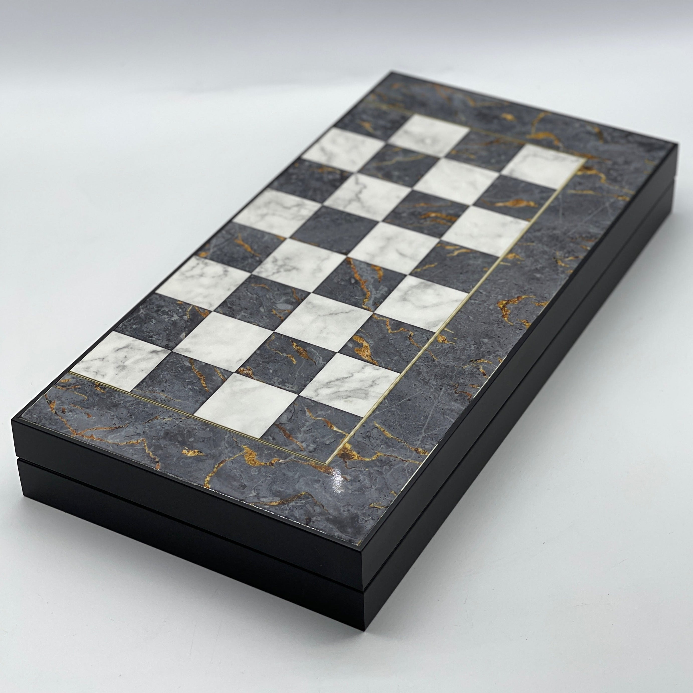 Handmade Gray Pattern Backgammon Set With Polyester Crusaders Chess Pieces